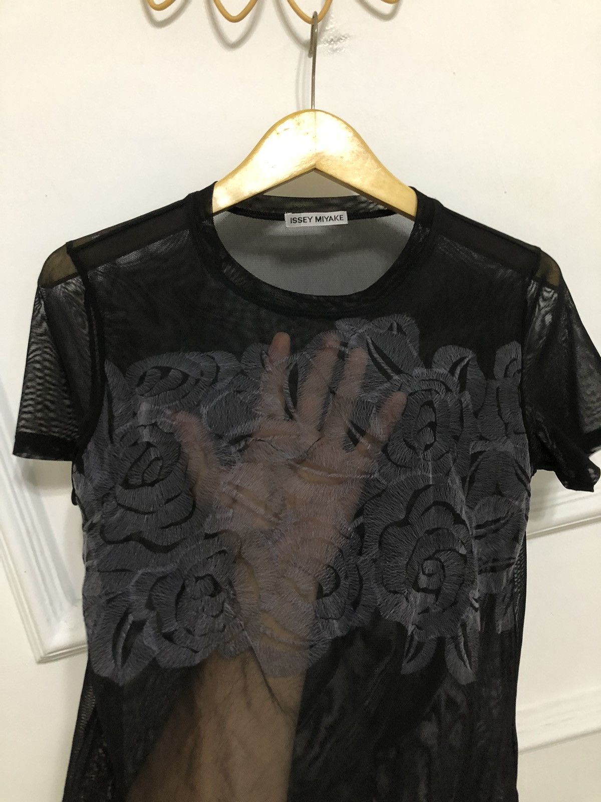 Issey Miyake Issey Miyake Floral Pattern Mesh Double Layer Tshirt Size XS / US 0-2 / IT 36-38 - 7 Thumbnail