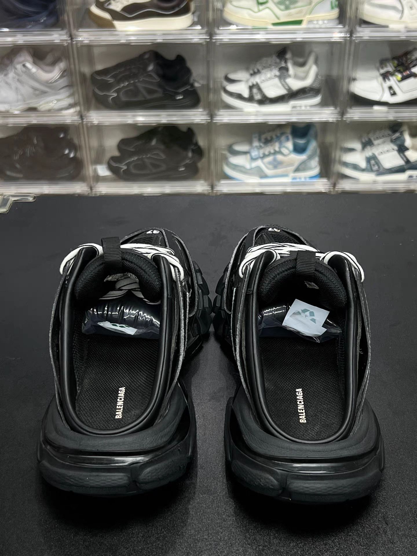 Balenciaga Balenciaga Track Slide Black K15 Size US 7 / IT 37 - 7 Thumbnail