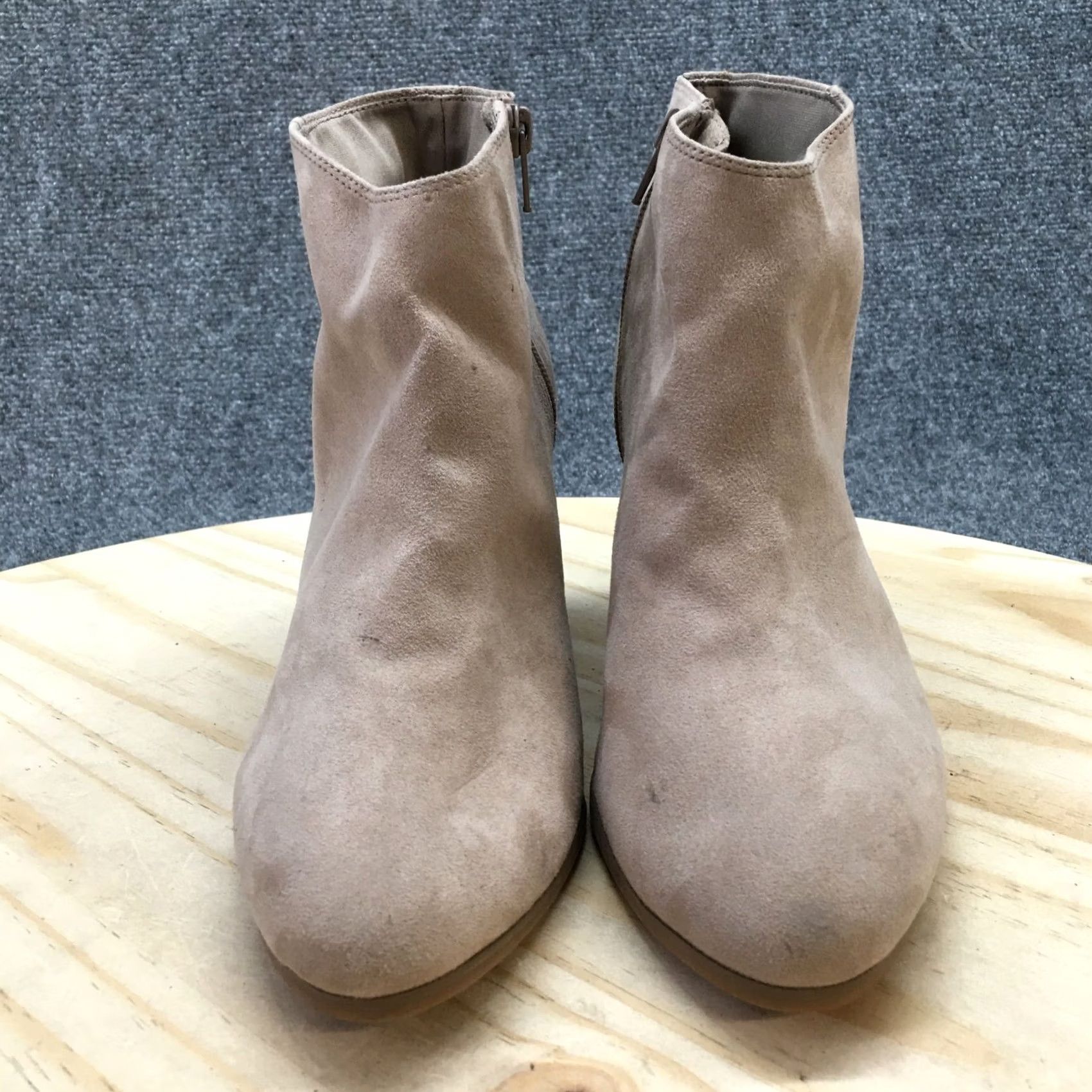 Old Navy Old Navy Boots Womens 9 Ankle Booties Block Heels Side Zips Beige Faux Suede Boots Size US 9 / IT 39 - 6 Thumbnail