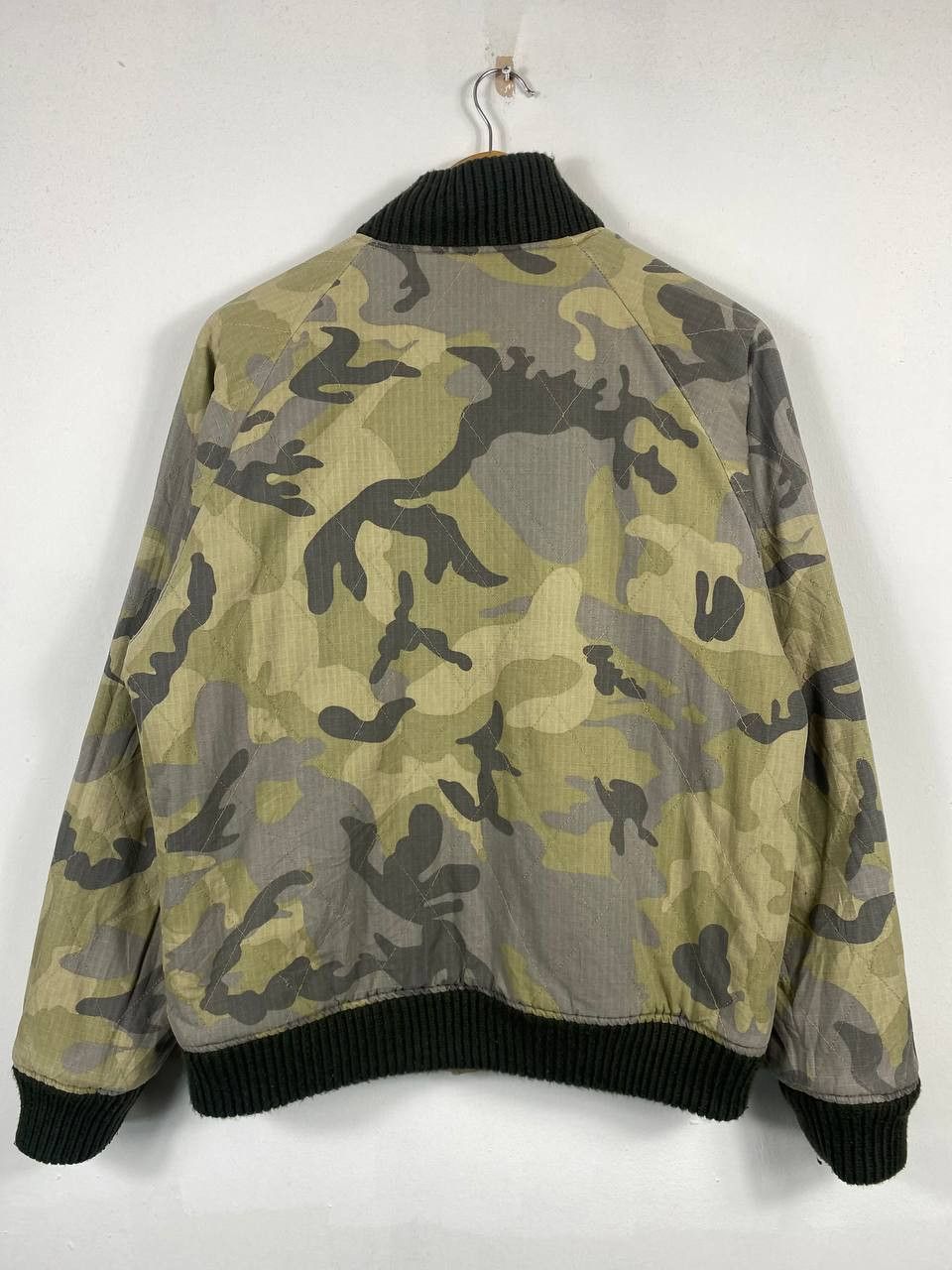 Japanese Brand japanese brand corduroy camo reversible bomber jacket Size US L / EU 52-54 / 3 - 10 Thumbnail