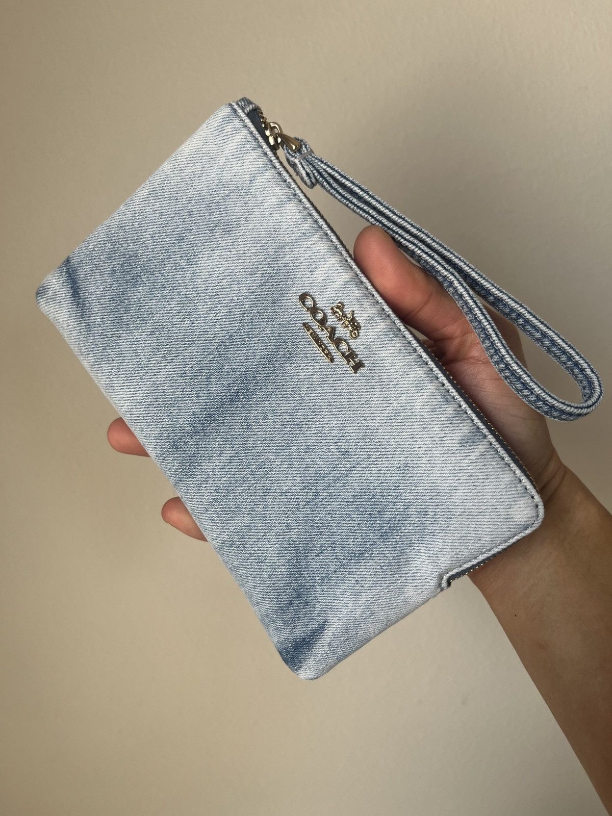 Coach Coach Large Corner Zip Wristlet In Loved Denim Size ONE SIZE - 4 Thumbnail