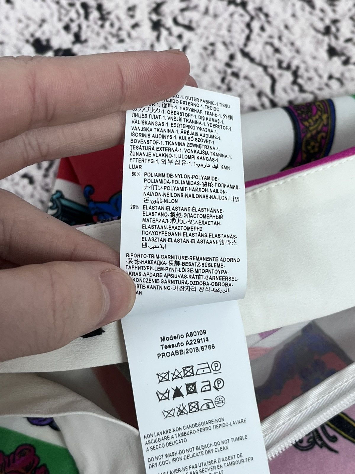Versace Vintage Versace Logo AOP Monogrammed Leggings Pants size 42 Size 28" / US 6 / IT 42 - 12 Thumbnail