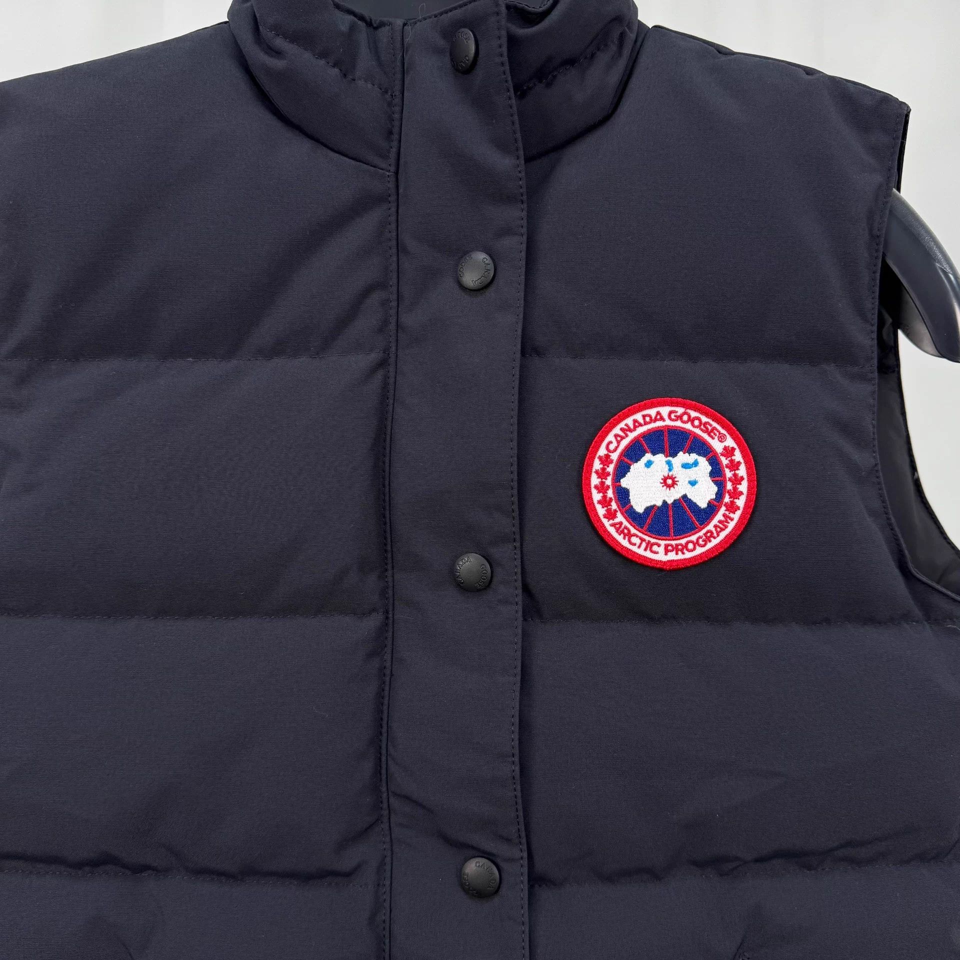 Canada Goose Canada Goose embroidered logo down vest S new Size S / US 4 / IT 40 - 3 Thumbnail