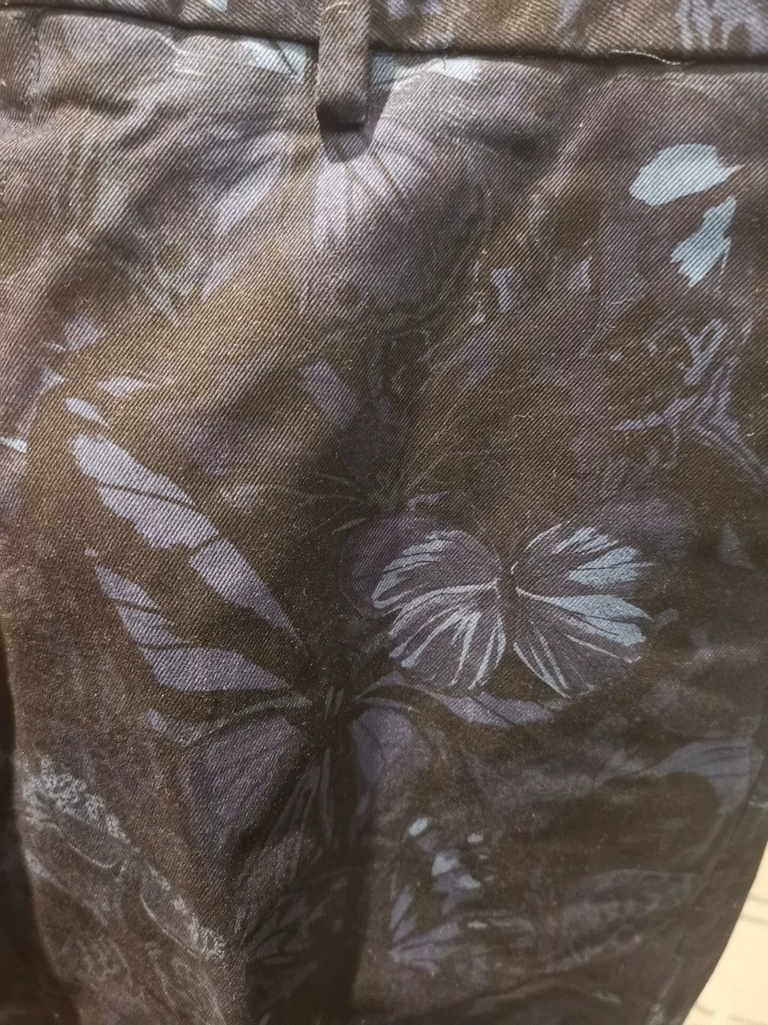 Valentino Valentino Blue Butterfly Camouflage Cropped Pants Size US 30 / EU 46 - 3 Thumbnail