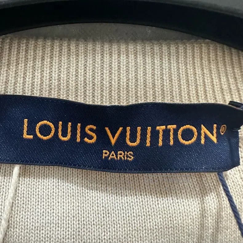 Louis Vuitton Louis Vuitton 3D embossed printed sweatshirt Size US L / EU 52-54 / 3 - 3 Thumbnail