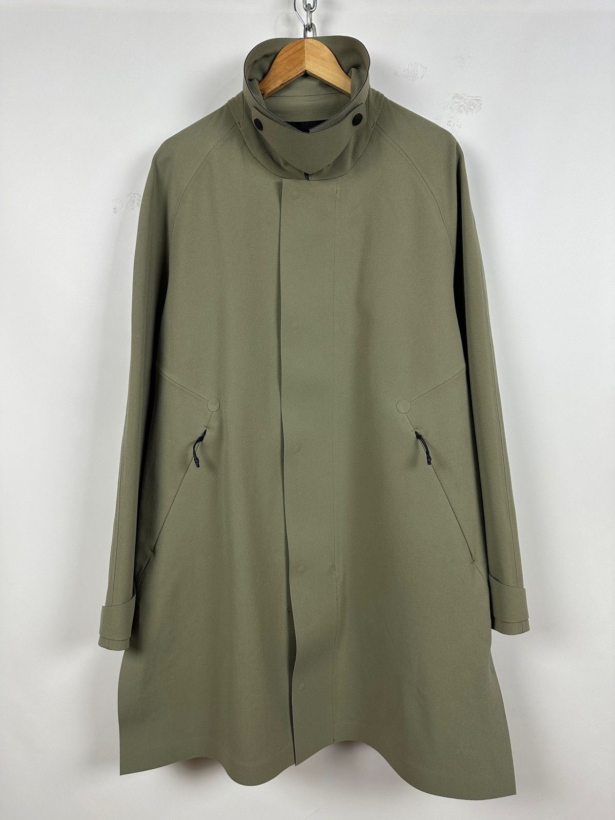 Vollebak Vollebak Laser Cut Khaki Trench Coat Size US XL / EU 56 / 4 - 2 Thumbnail