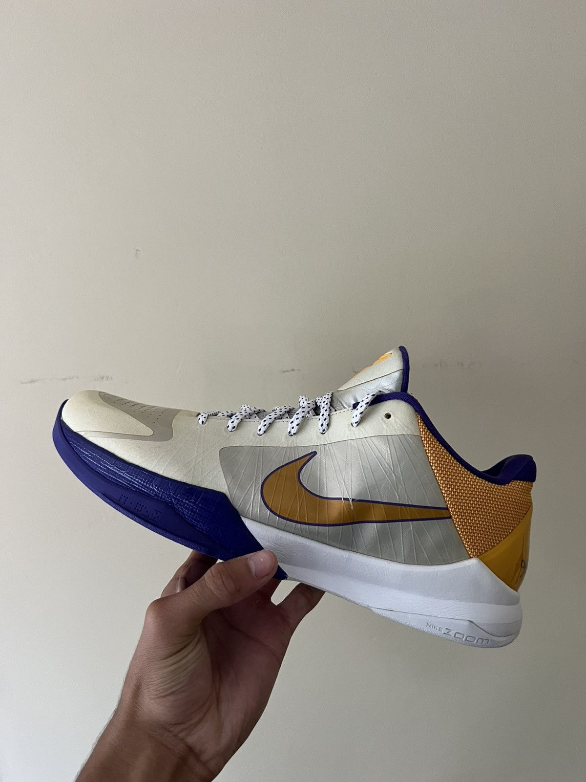 Nike Nike Kobe V Lakers Size US 13 / EU 46 - 4 Thumbnail
