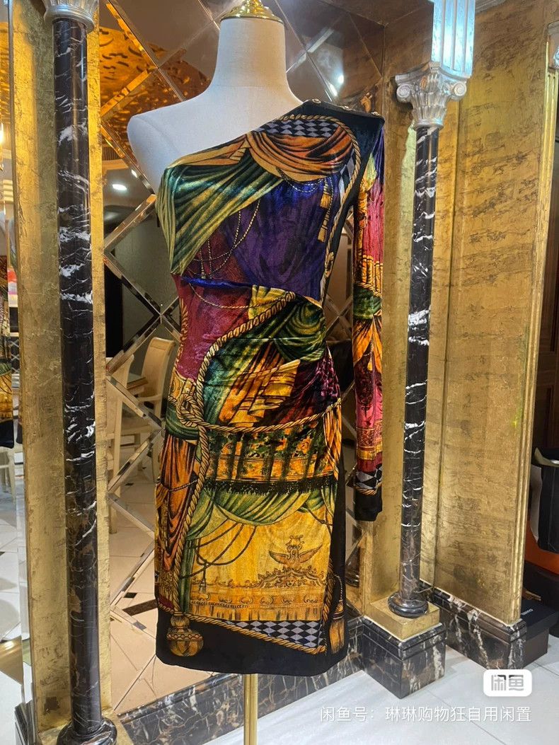 Versace Versace Haute couture dress Size M / US 6-8 / IT 42-44 - 1 Thumbnail
