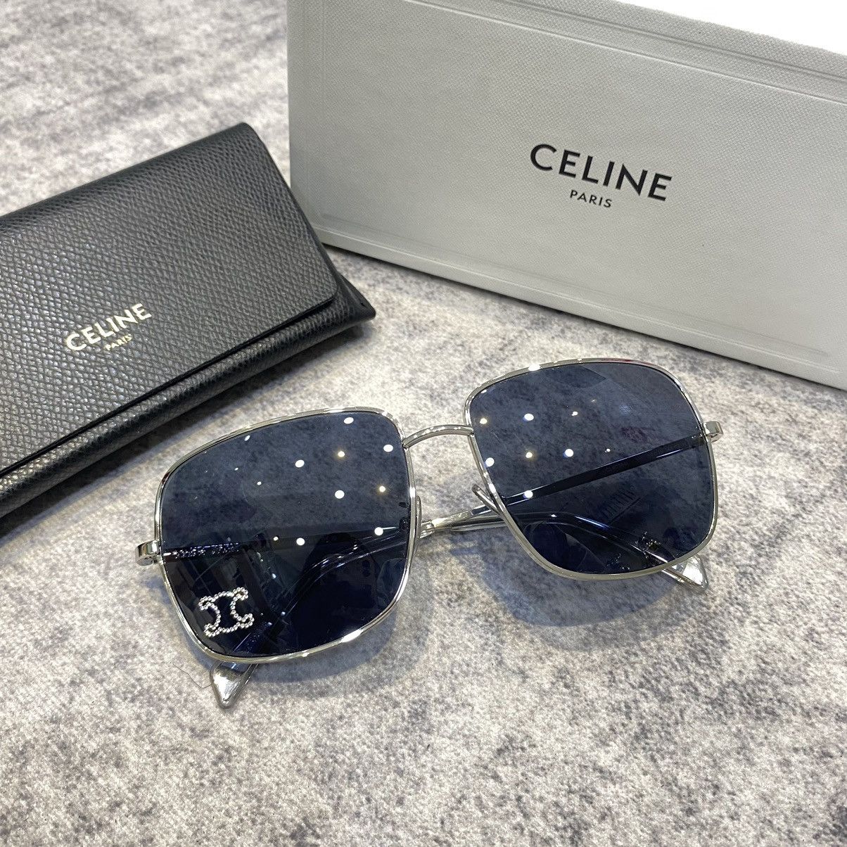 Celine CELINE CL40284U 16V Rhinestone Triomphe Size ONE SIZE - 4 Thumbnail