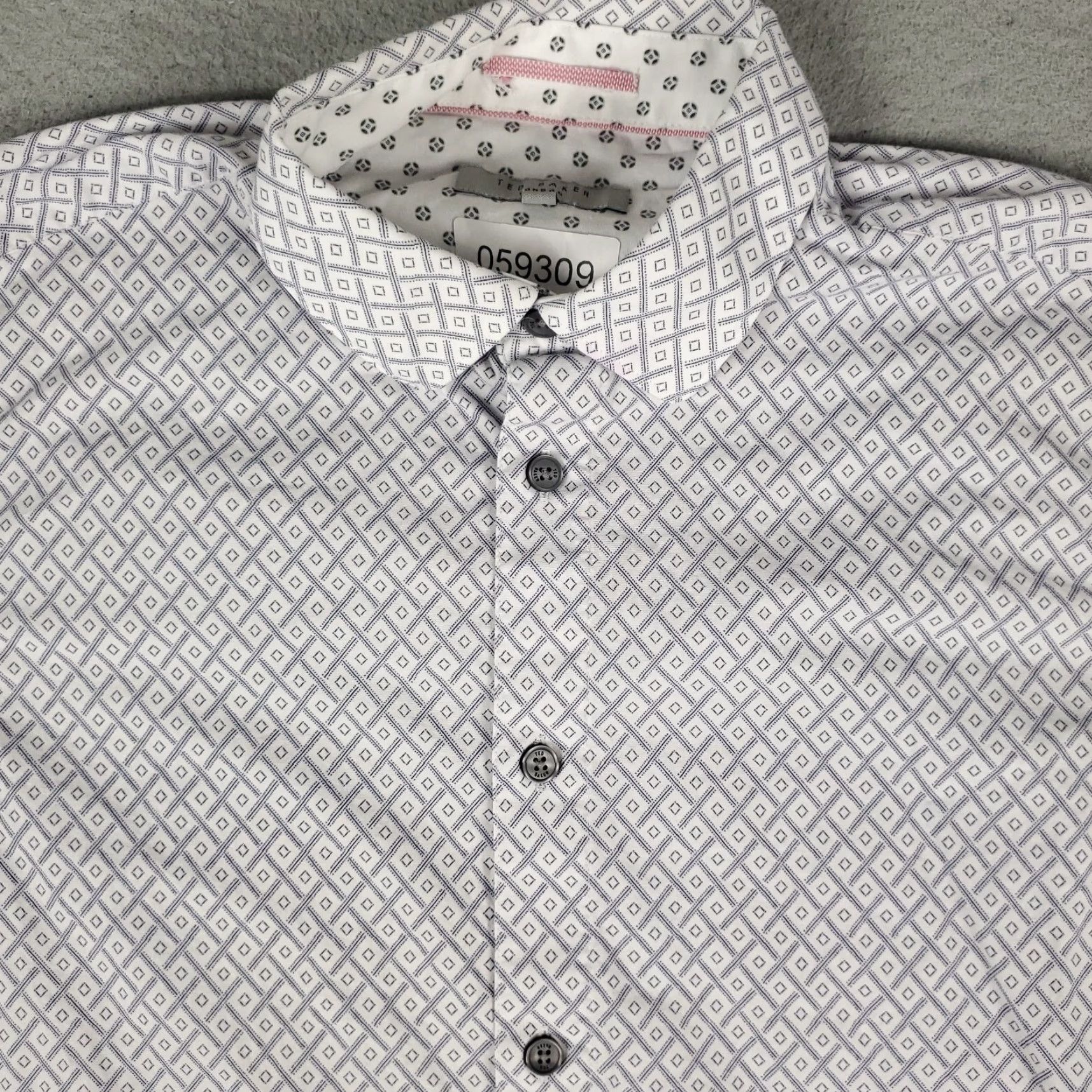Ted Baker Ted Baker Shirt Gray Geometric Button Up Long Sleeve Adult Size 3 Mens Size US S / EU 44-46 / 1 - 2 Thumbnail