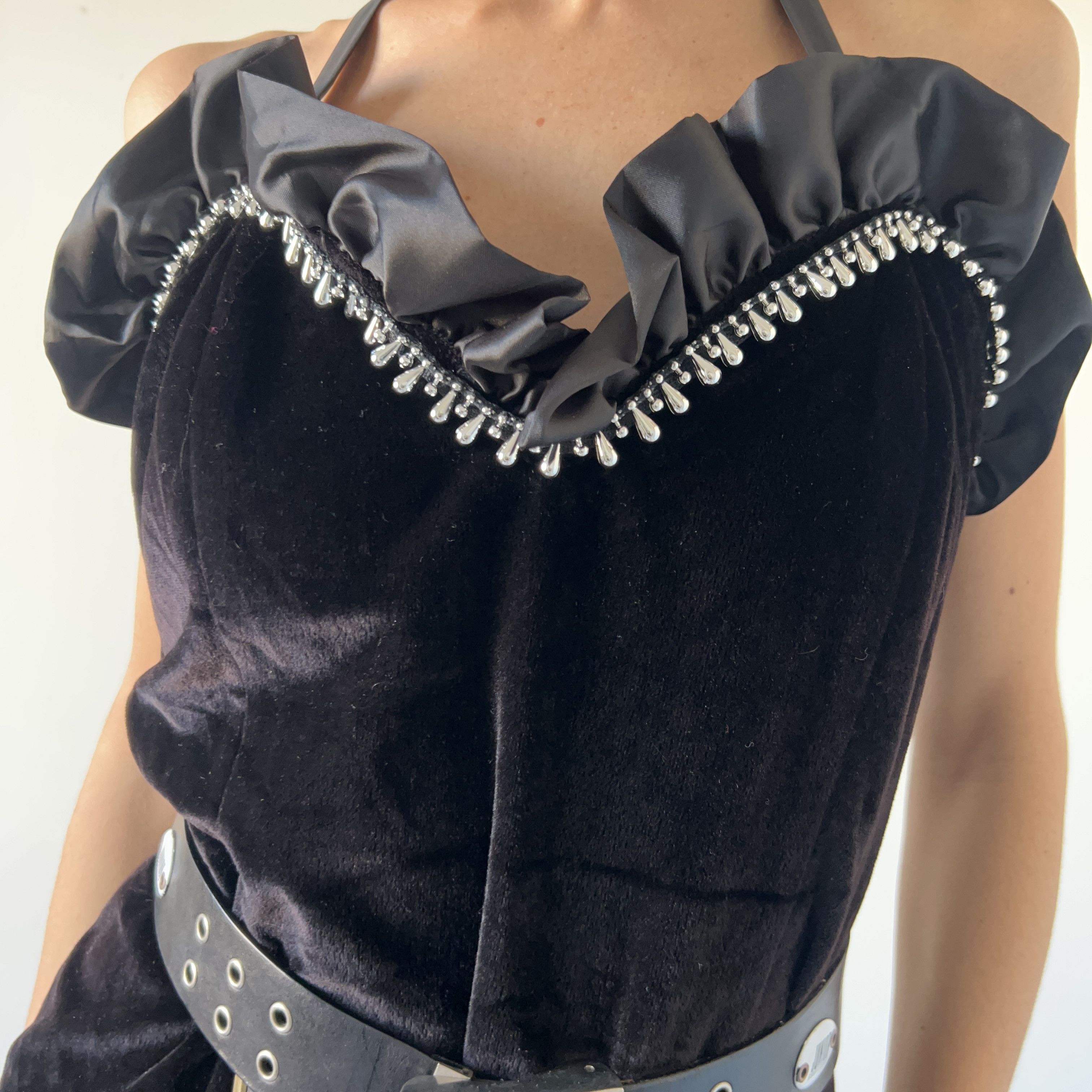 Vintage Vintage 80s halter sweetheart fringed black velvet dress Size XL / US 12-14 / IT 48-50 - 4 Thumbnail