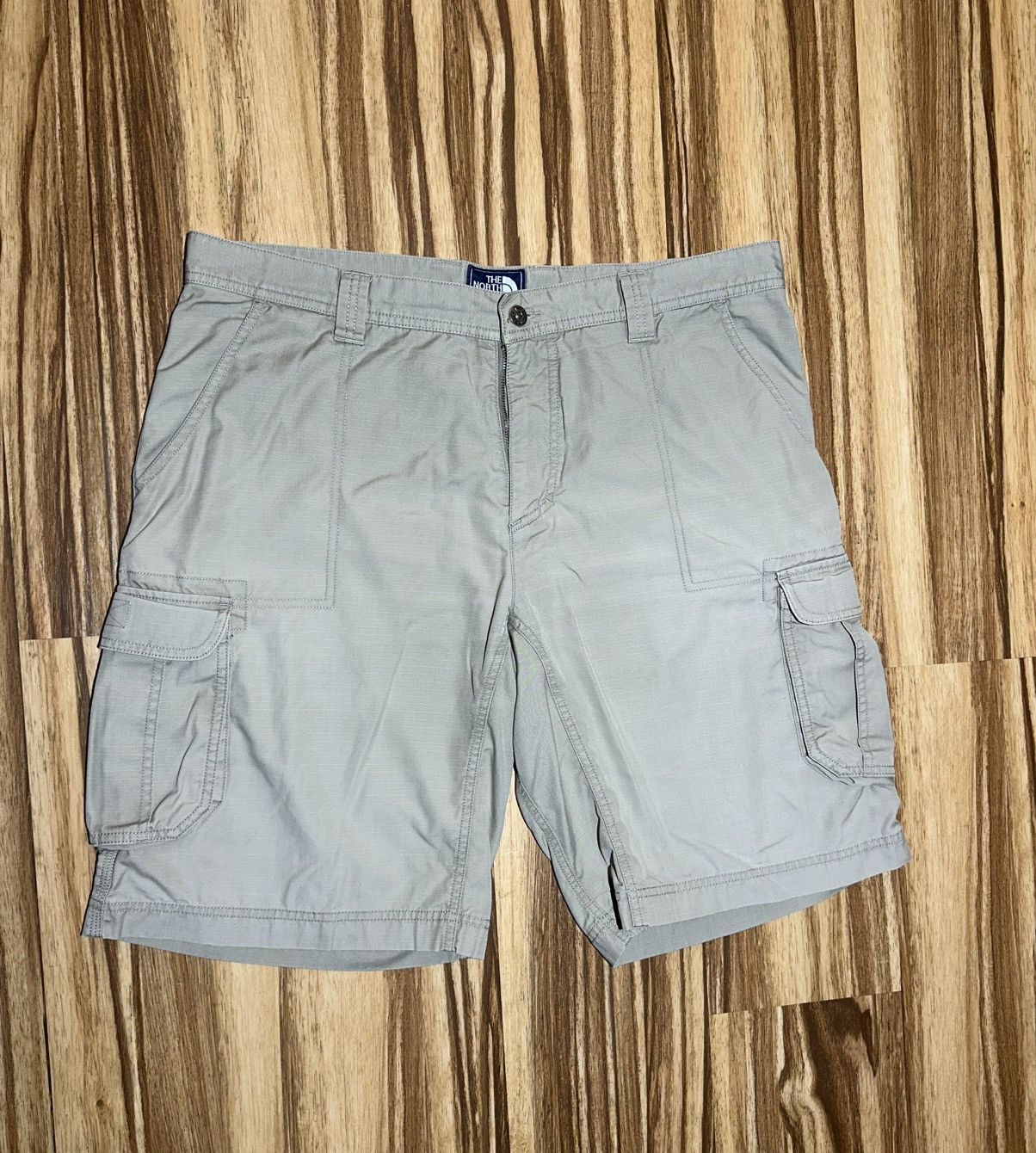 The North Face The North Face light brown Cargo Shorts Size US 38 / EU 54 - 1 Thumbnail