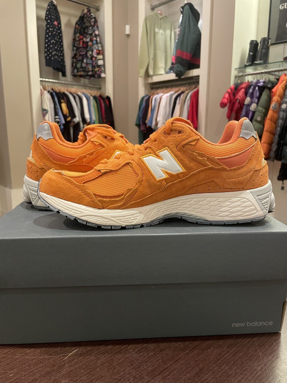 New Balance New Balance 2002R Protection Pack Vintage Orange Size US 9 / EU 42 - 3 Thumbnail