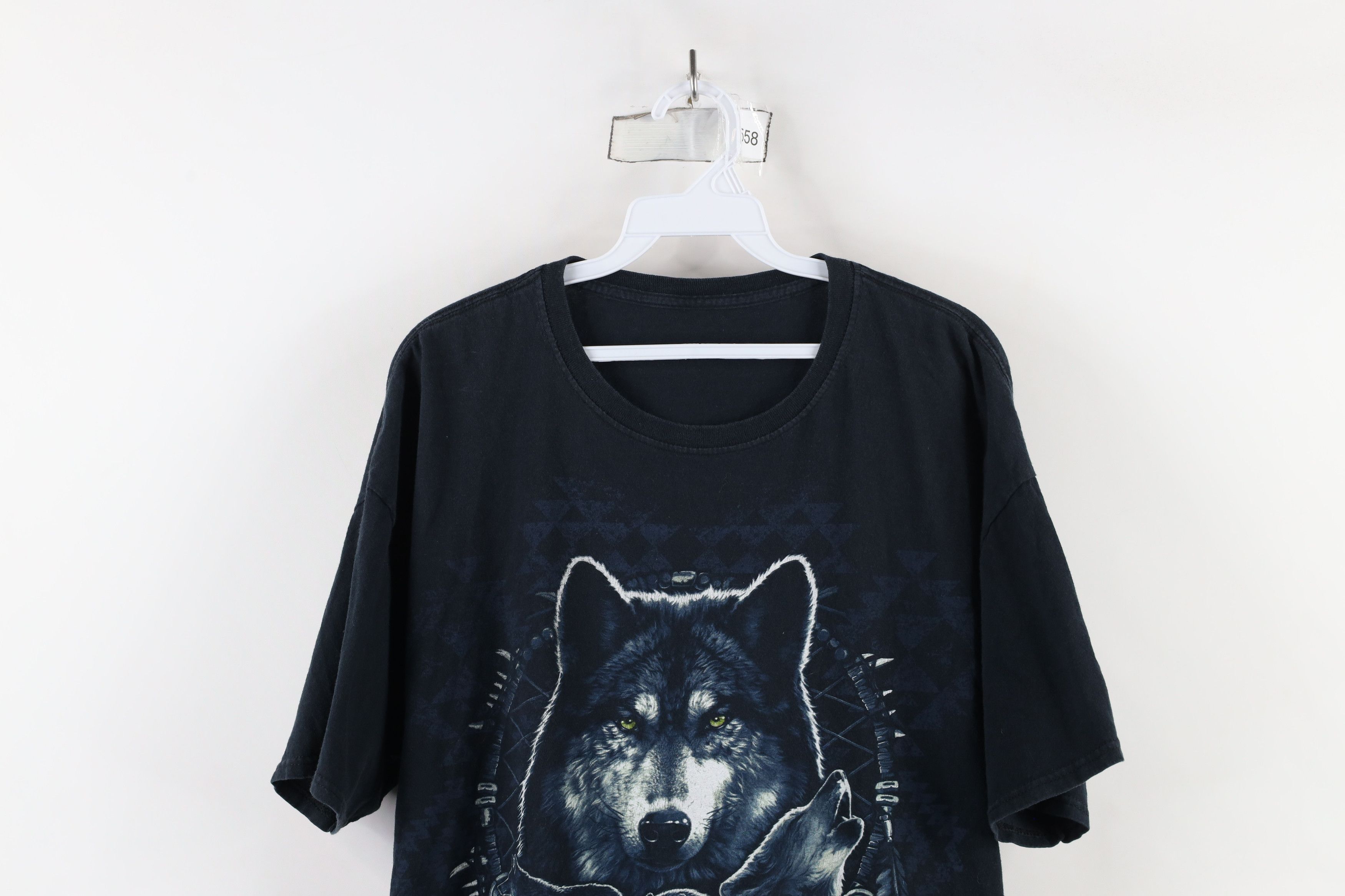 Vintage Vintage 90s Y2K Streetwear Wolf Feather MMA T-Shirt Black Size US XL / EU 56 / 4 - 2 Thumbnail