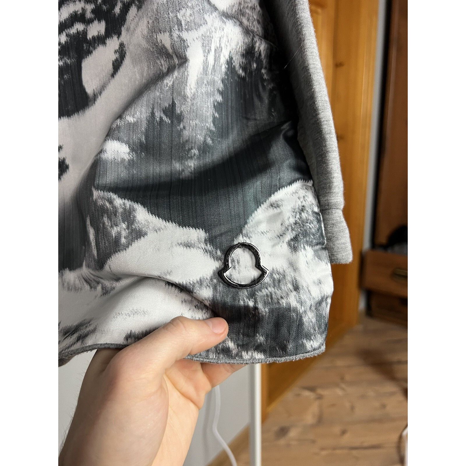 Moncler MINT! Moncler Maglia Girroccolo Gray Oversized Winter Nylon Size S / US 4 / IT 40 - 7 Thumbnail