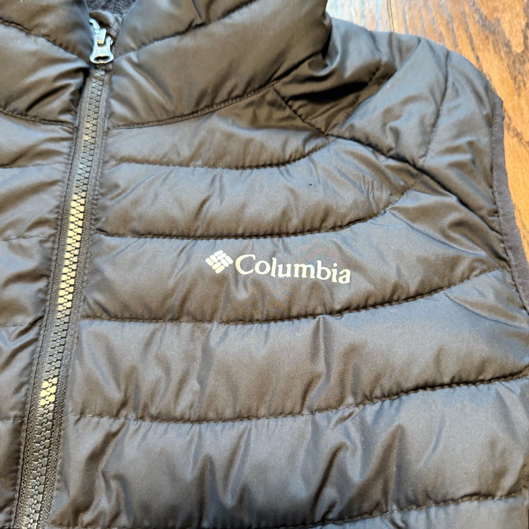 Vintage Columbia Omni-Heat Vest Women’s XL Fleece Collar Solid Black Slim Zip Pockets Redefined Outdoor Winter Size XL / US 12-14 / IT 48-50 - 2 Thumbnail