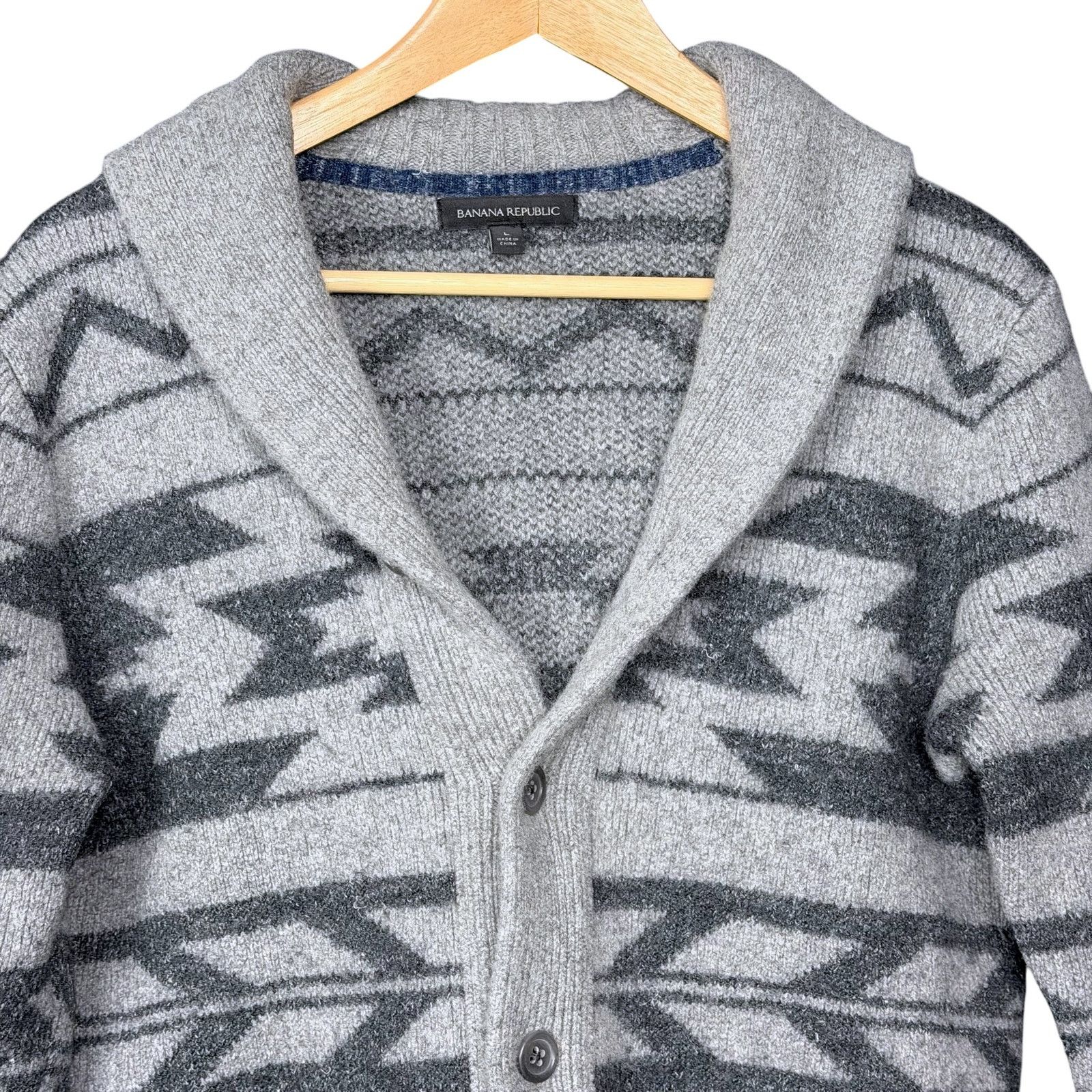 Banana Republic Banana Republic Aztec Graphic Men's L Shawl Collar Cardigan Size US L / EU 52-54 / 3 - 3 Thumbnail