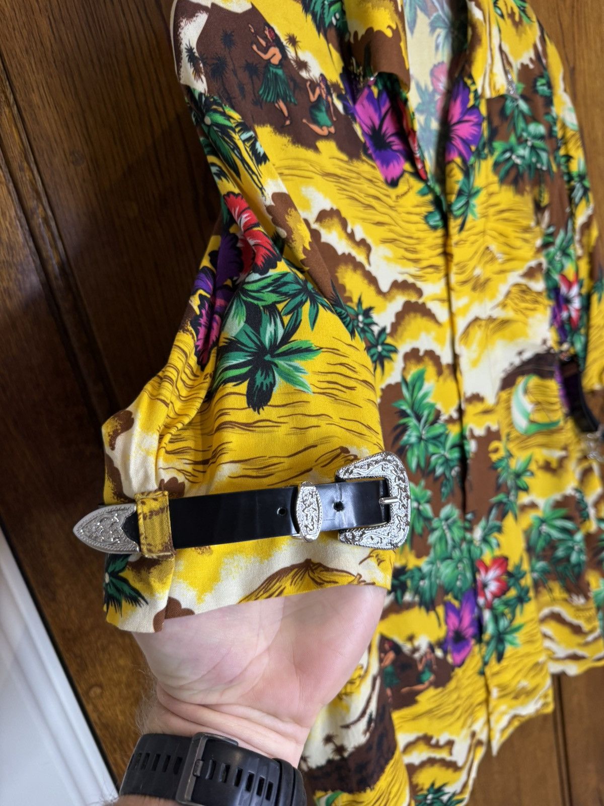 Dsquared2 SS18 Dsquared2 leather strap buckle Hawaiian floral shirt Size US M / EU 48-50 / 2 - 10 Thumbnail
