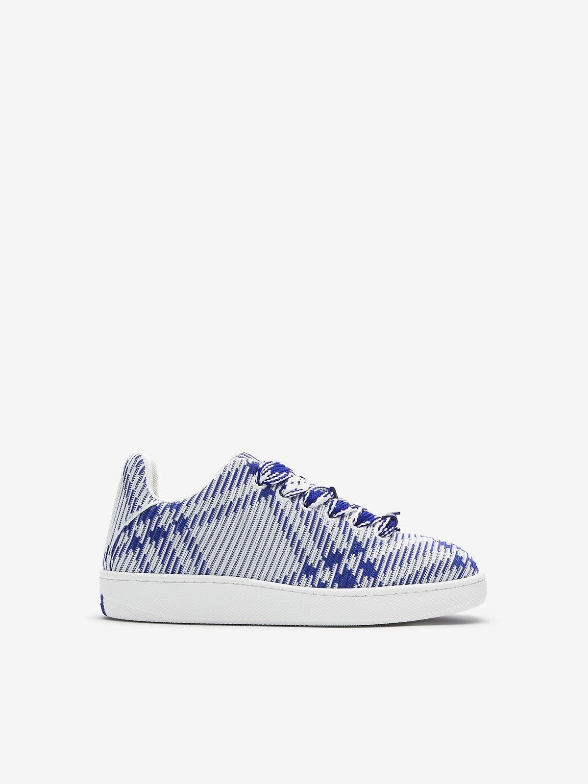 スニーカー BURBERRY EMBROIDERED FABRIC BOX SNEAKERS Burberry Embroidered fabric box sneakers | The Fashion Square