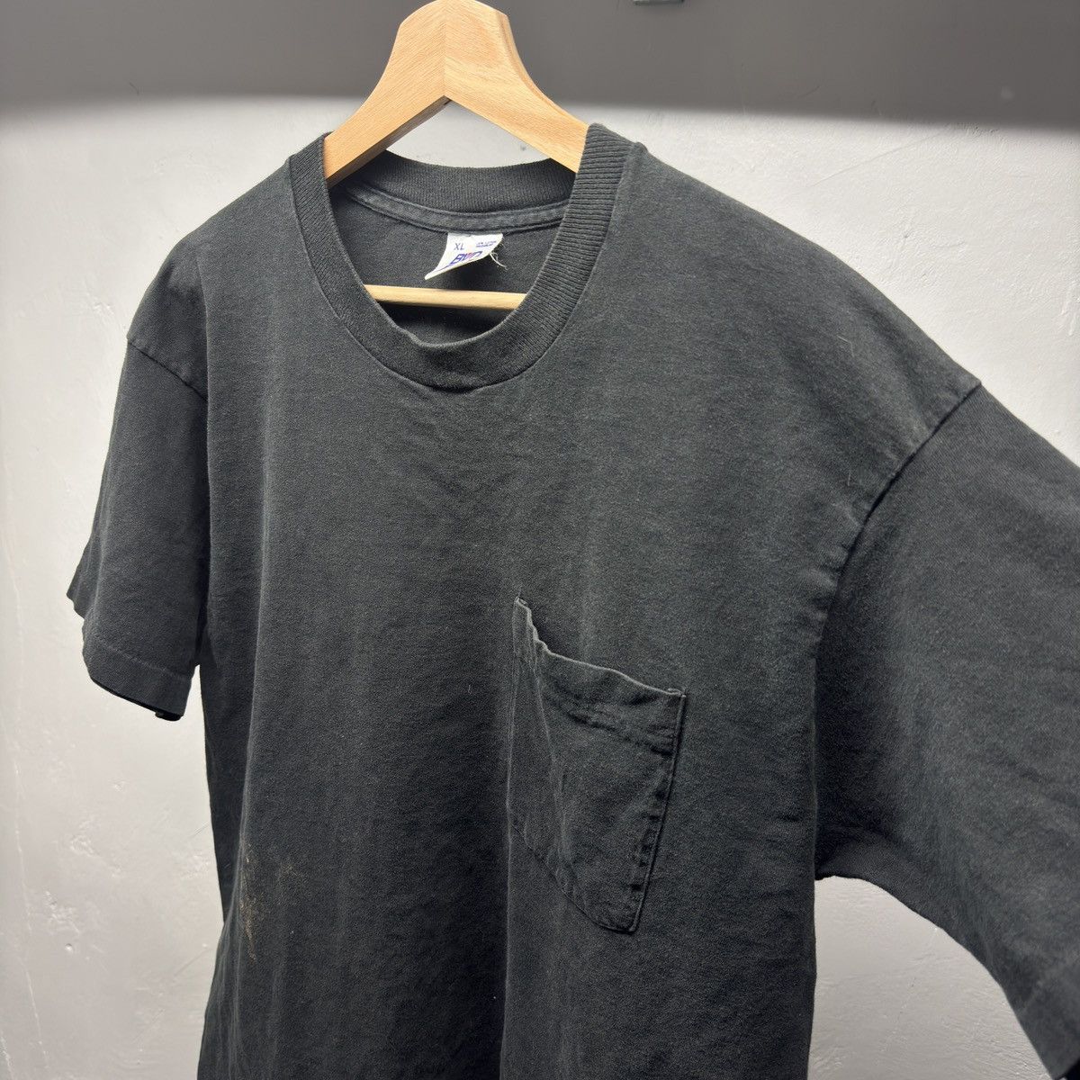 Vintage 90s Faded Thrashed Blank Black Pocket Shirt ERD Grunge Size US XL / EU 56 / 4 - 3 Thumbnail