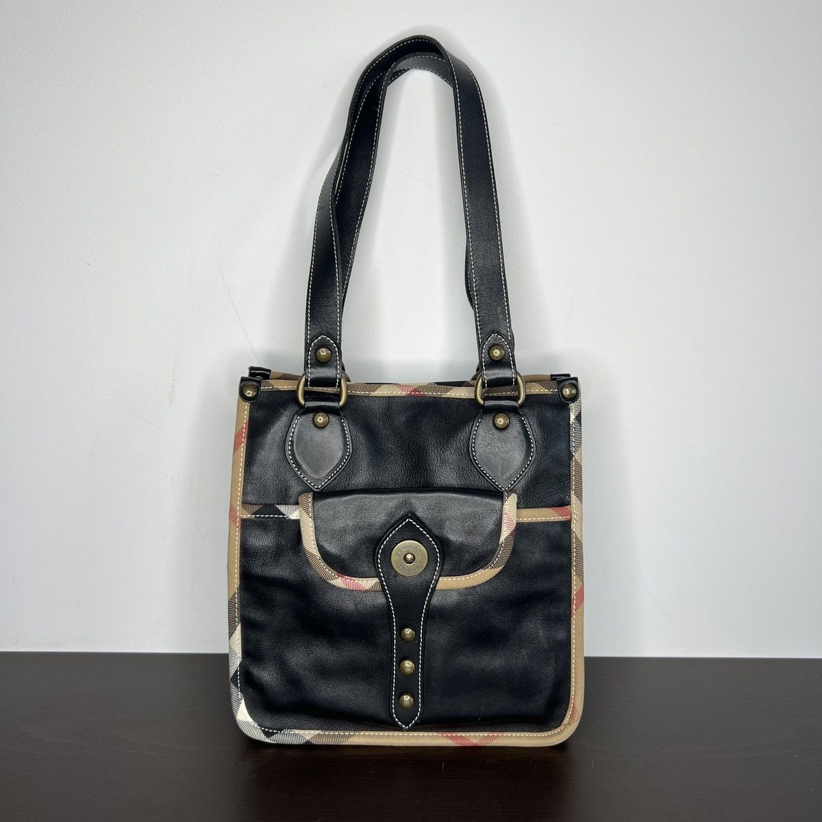 Burberry Shoulder Bag Black Genuine Leather Nova Check Rare