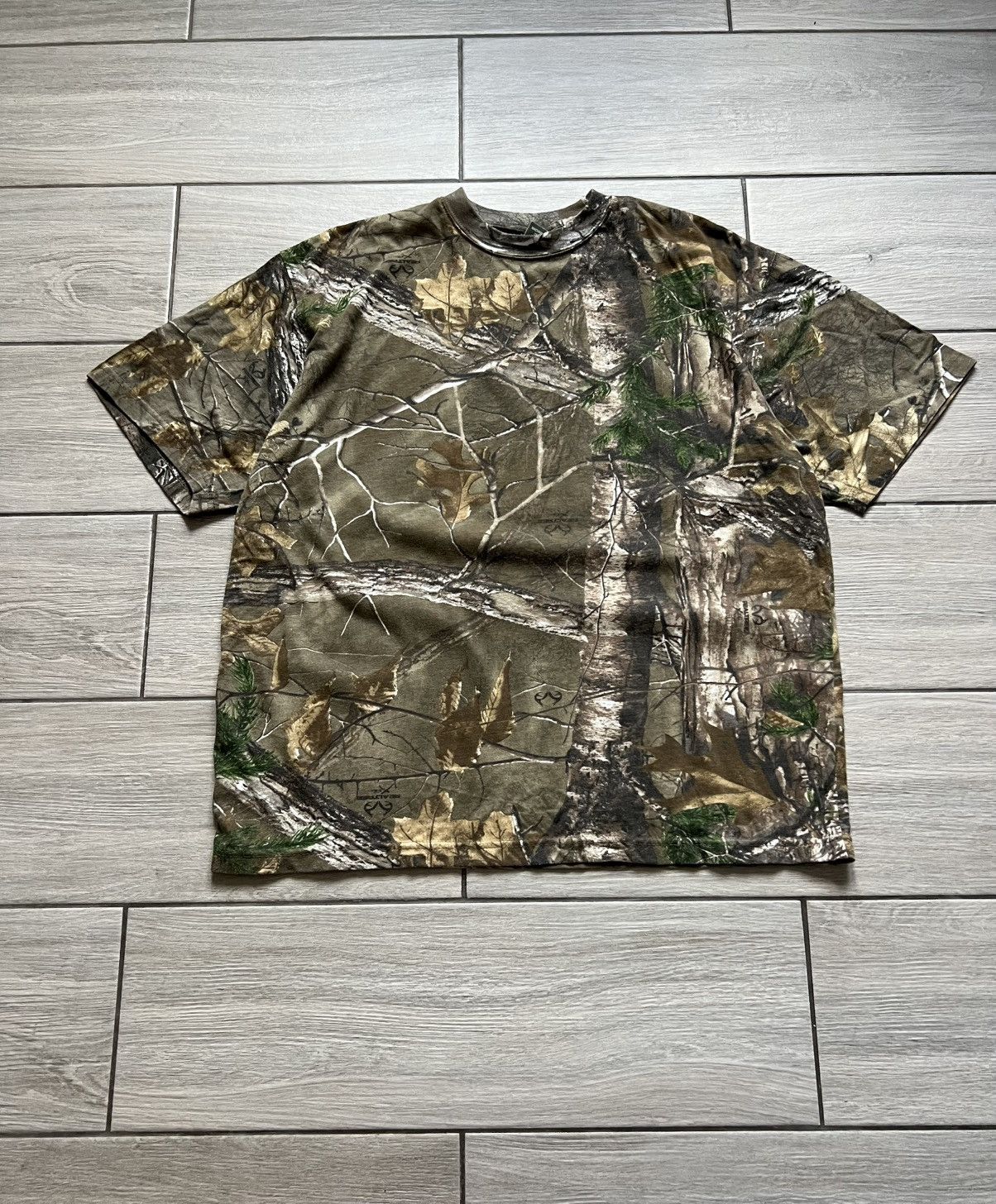 Realtree Outfitters Ridge Real Tree T-Shirt Size L Size US L / EU 52-54 / 3 - 2 Thumbnail