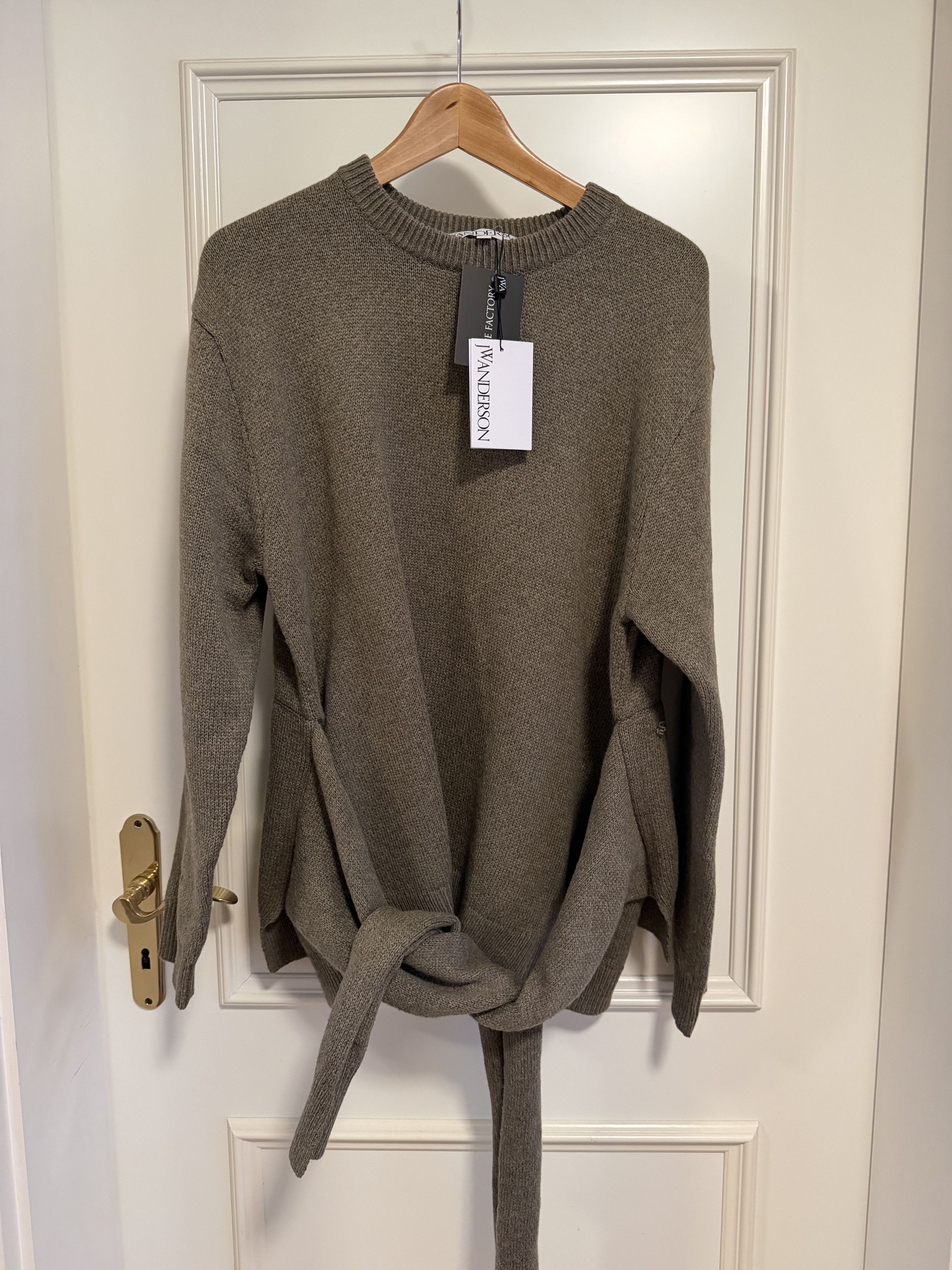 JW Anderson Fall/Winter 24 Sleeve-Tie Jumper Size M / US 6-8 / IT 42-44 - 3 Thumbnail