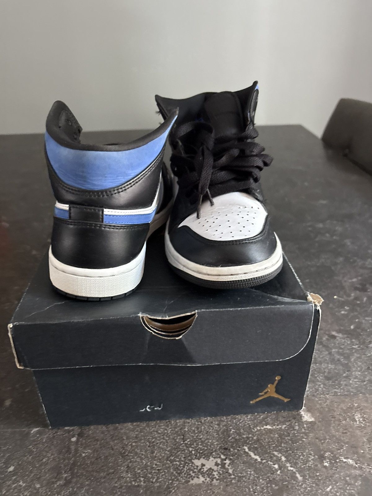 Other Jordan 1 royal blue mid Size US 7 / EU 40 - 3 Thumbnail
