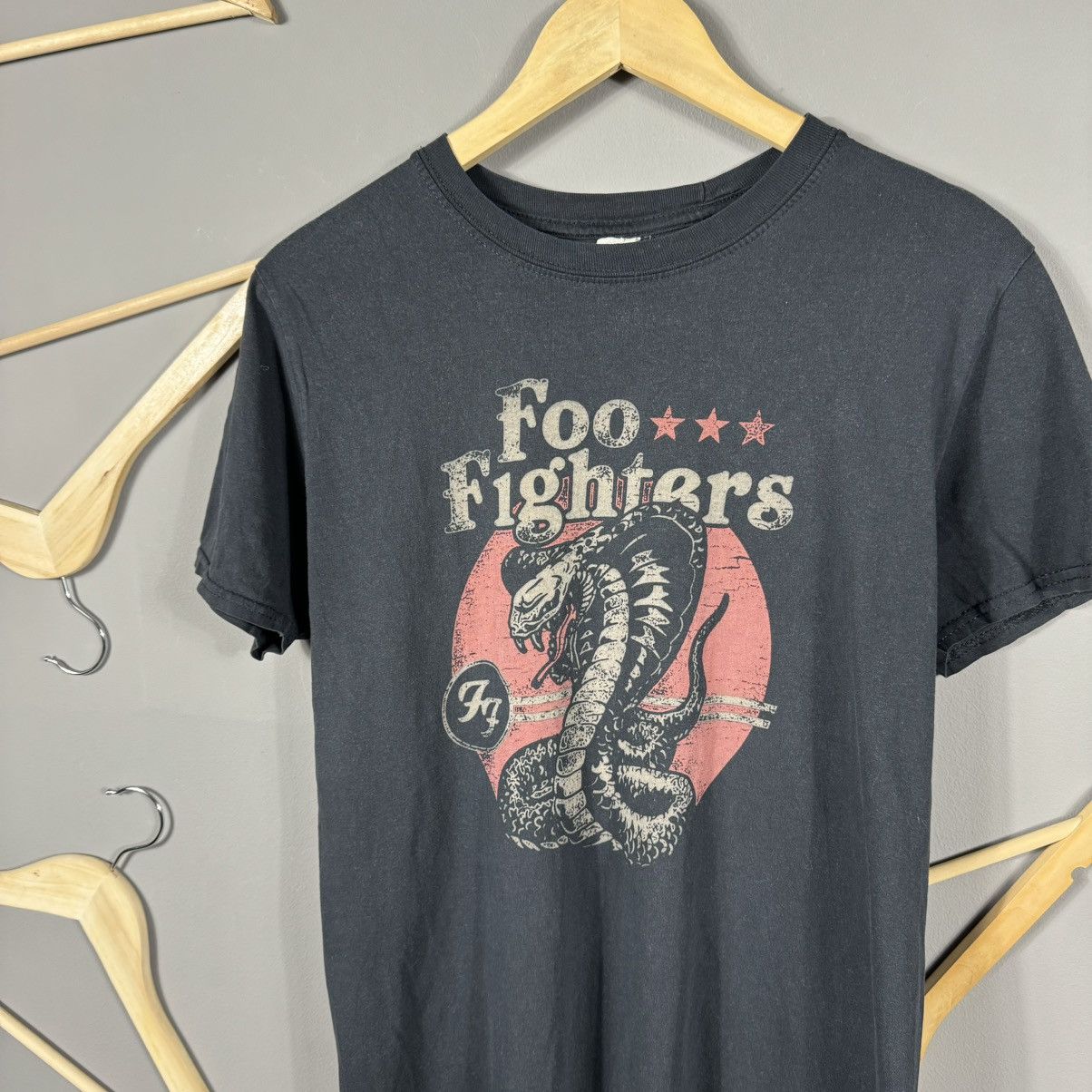 Band Tees × Vintage Vintage Foo Fighters Y2K Band T-shirt Size US M / EU 48-50 / 2 - 3 Thumbnail