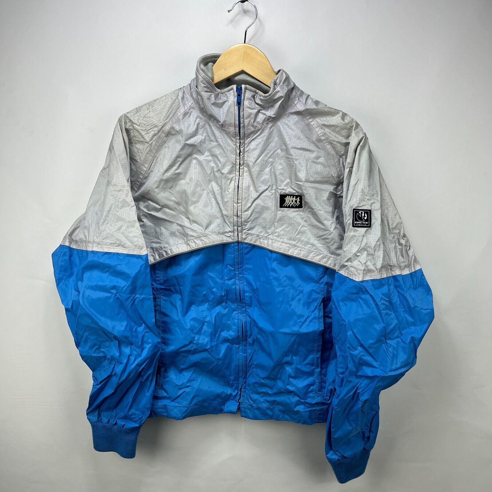 Goretex × Vintage Vintage 90s Goretex Frank Shorter Sportswear Small Running Size US S / EU 44-46 / 1 - 1 Thumbnail