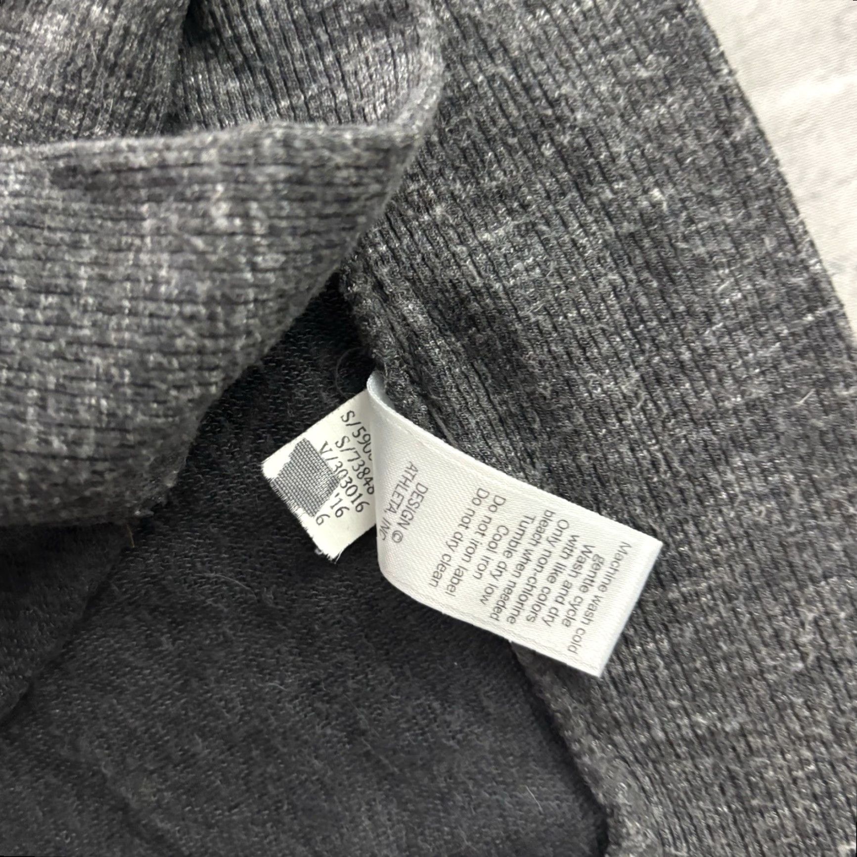 Athleta Athleta Sweatshirt Long Sleeve Gray Slit Sleeve Women's Small Pullover Activewear Women XS? Wait, need to choose. Size S / US 4 / IT 40 - 3 Thumbnail