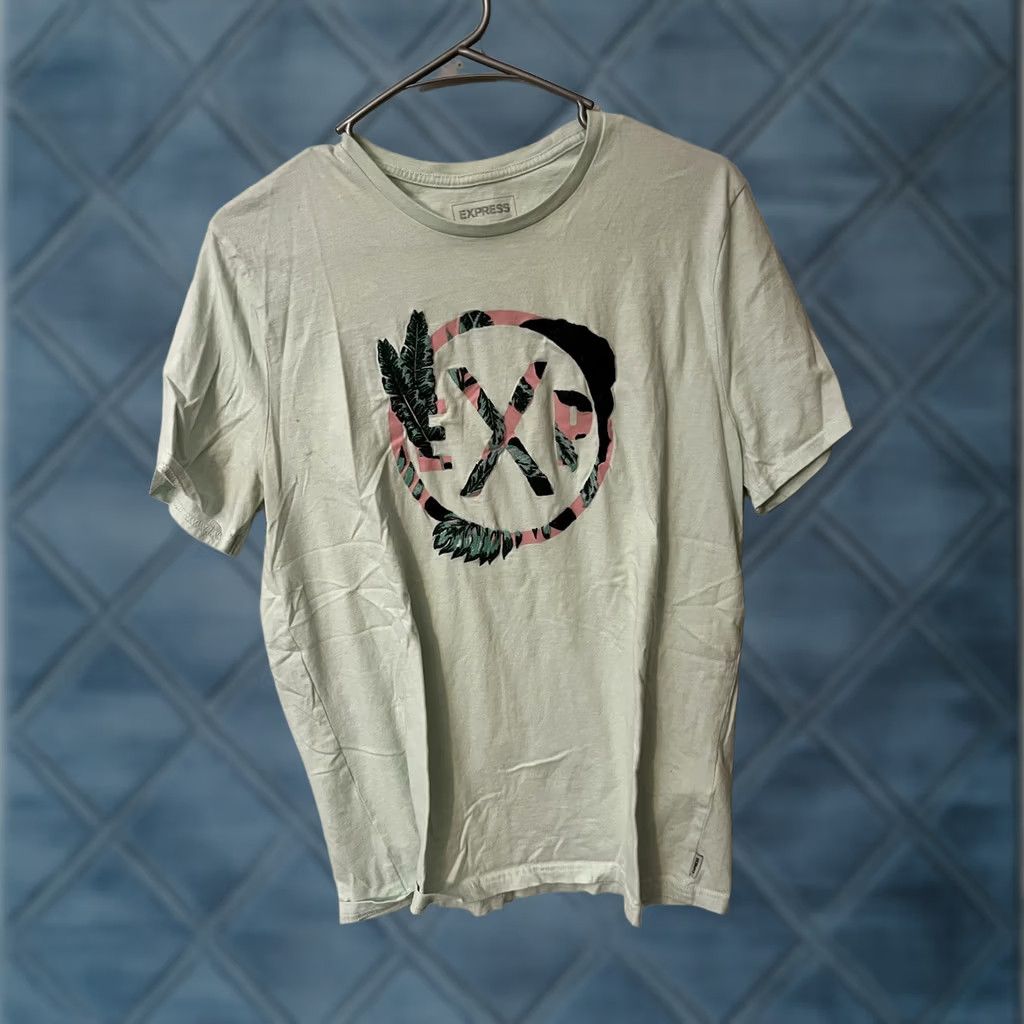 Express Express T-Shirt Size Medium Mint Green Logo CrewNeck Graphic Print Men Size US M / EU 48-50 / 2 - 1 Thumbnail