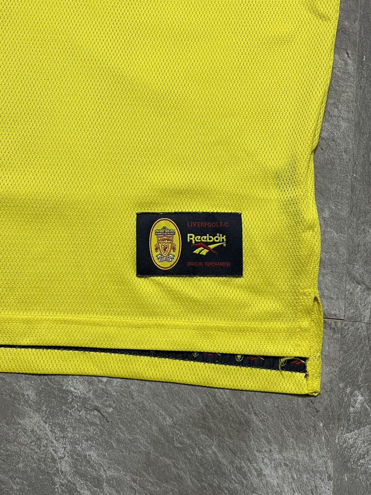 Reebok Reebok Liverpool 1997 1999 Away Football Socccer Jersey Size US M / EU 48-50 / 2 - 4 Thumbnail