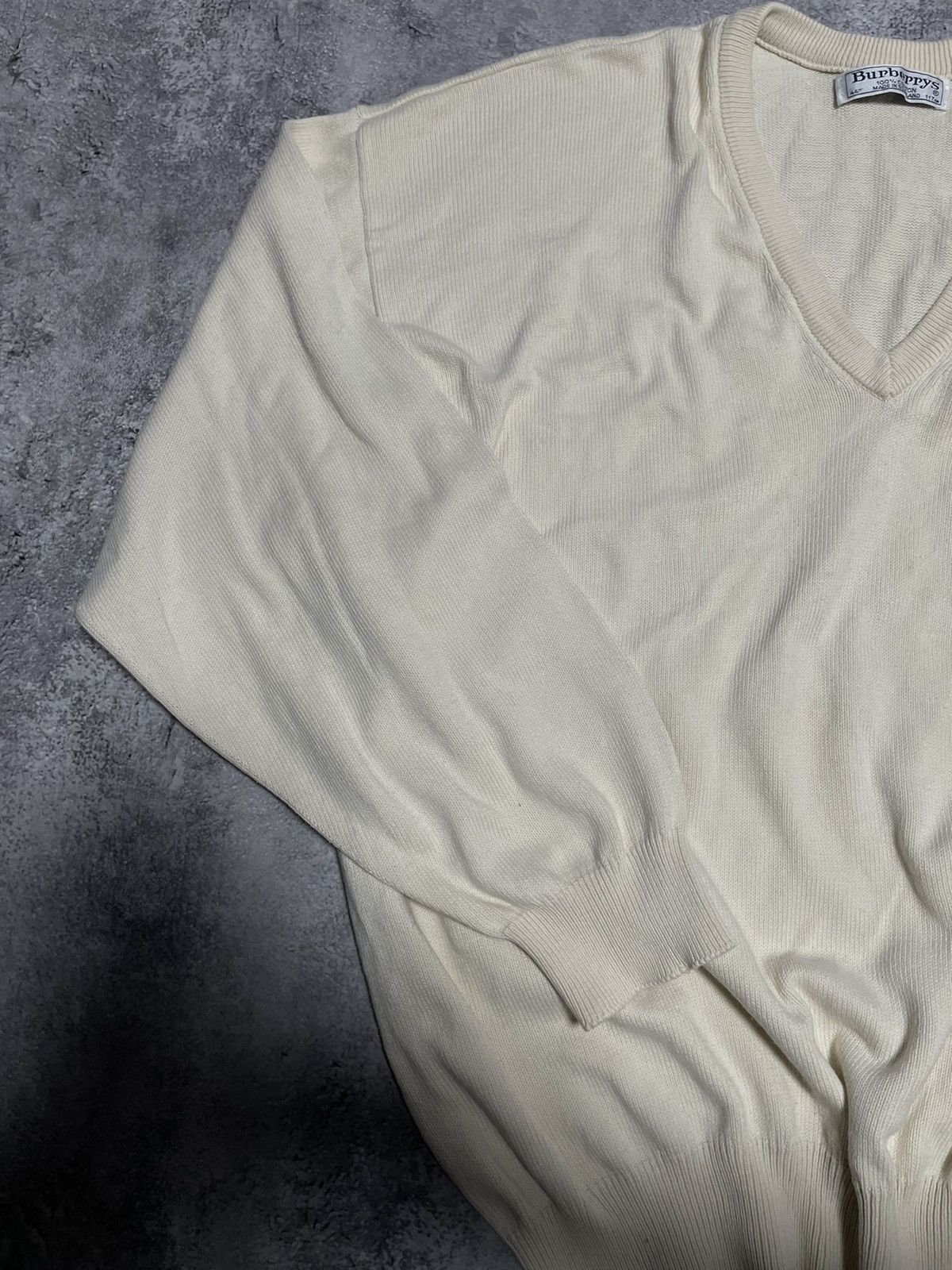 Burberry Vintage Burberrys White V-neck Lambswool Knit Sweater Size US M / EU 48-50 / 2 - 5 Thumbnail
