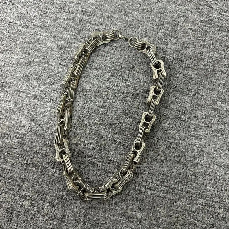 Balenciaga rare balenciaga show necklace in excellent condition. Size ONE SIZE - 2 Thumbnail