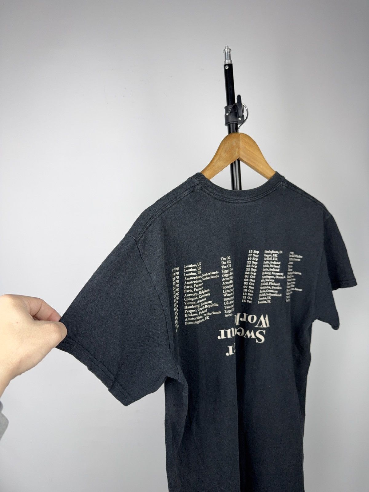 Band Tees Ariana Grande Sweetener World Tour 2019 T-Shirt M Size US M / EU 48-50 / 2 - 14 Thumbnail