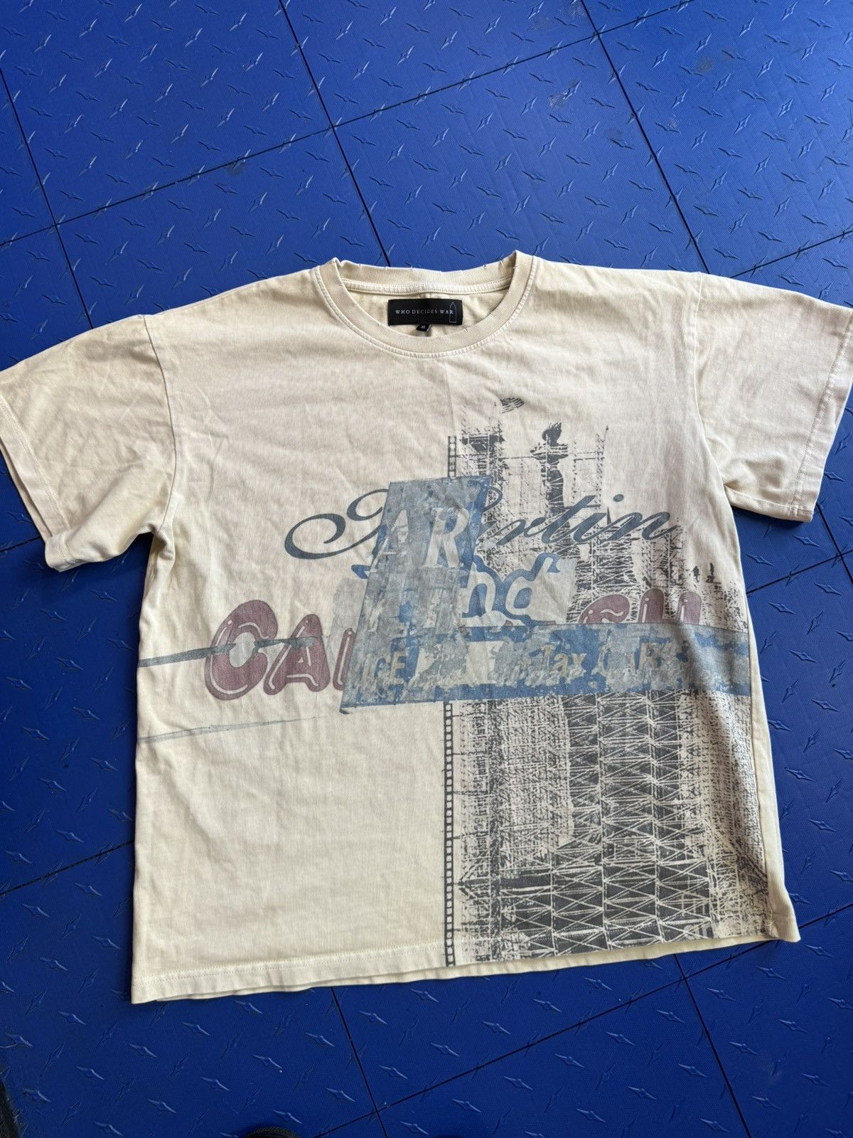 Who decides war oversized graphic tee shirt