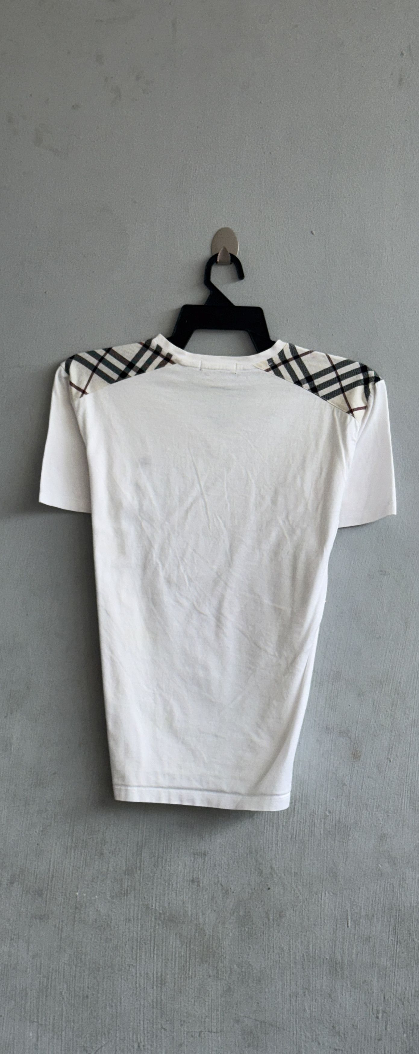 Burberry Burberry Nova Checkred V Neck T-Shirt Size XS / US 0-2 / IT 36-38 - 6 Thumbnail
