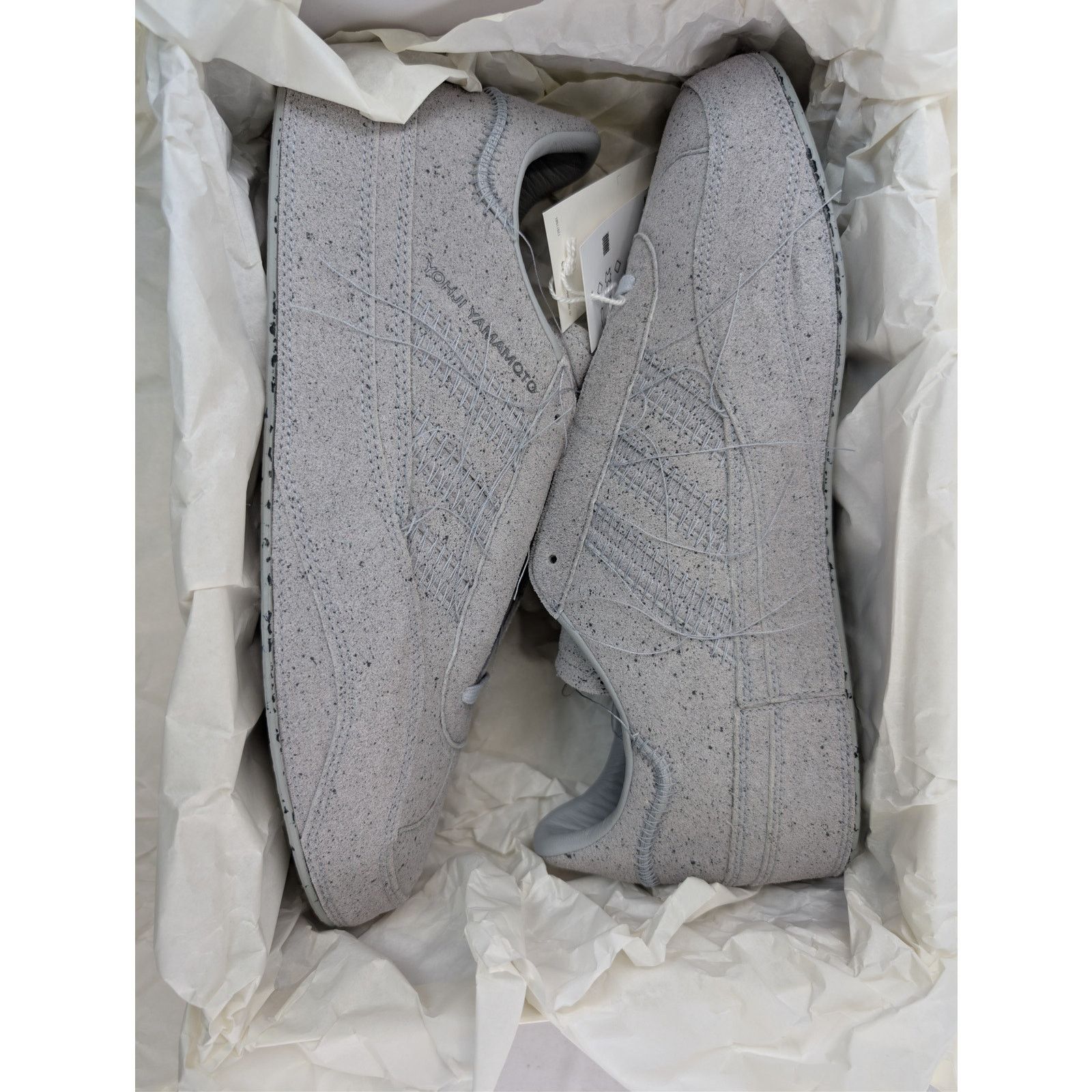 Y-3 o1rshd1 Gazelle Low-Top Sneakers in Gray Size US 8 / EU 41 - 21 Thumbnail