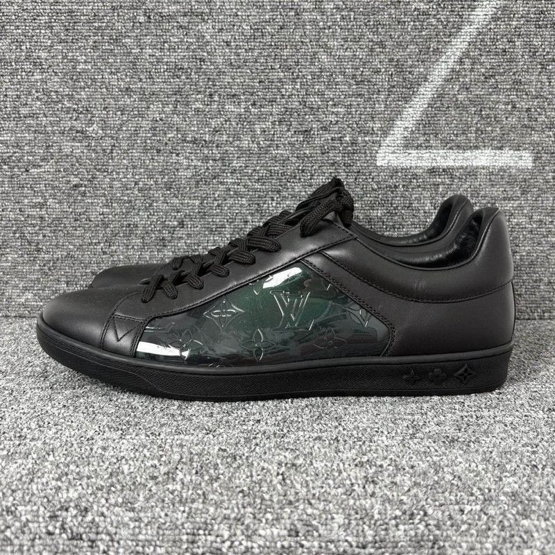 Louis Vuitton Black Fashion Sneakers for Men 0079