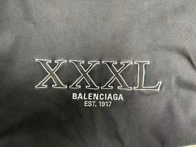 Balenciaga Balenciaga Letter Crew Neck Straight Long Sleeve T-Shirt Size US M / EU 48-50 / 2 - 3 Thumbnail
