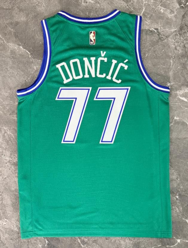 NBA Dallas Mavericks #77 Luka Dončić Jersey Size US M / EU 48-50 / 2 - 1 Thumbnail