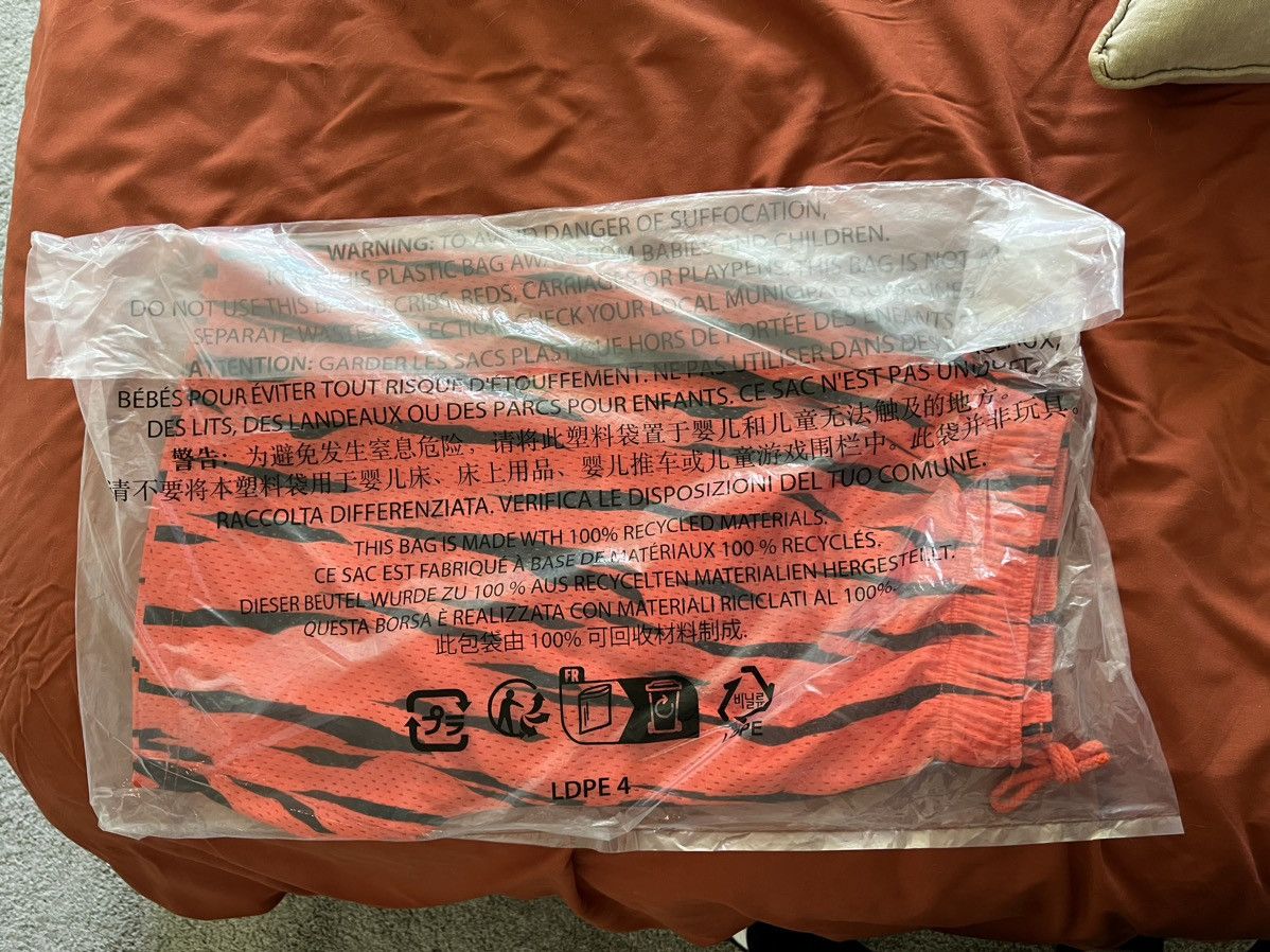 Supreme Supreme Mesh Tiger Shorts Size US 32 / EU 48 - 3 Thumbnail