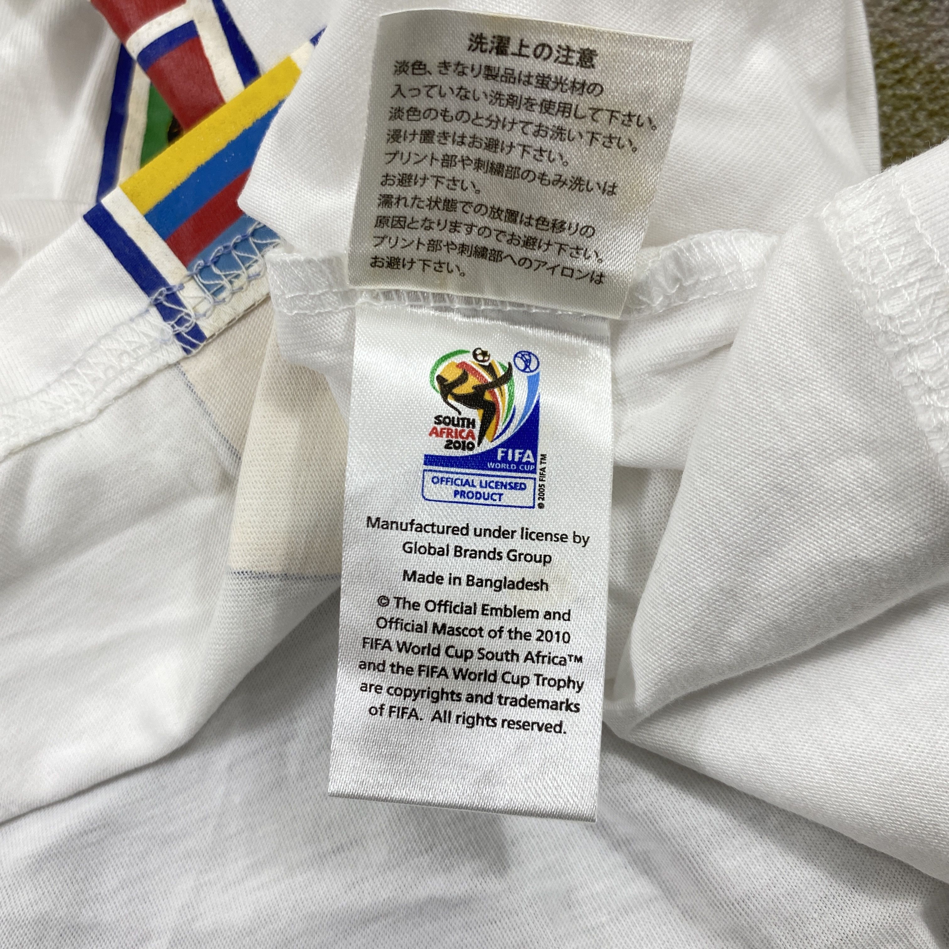 Japanese Brand Vintage South Africa Fifa World Cup 2010 T-Shirt -B013 Size US XXL / EU 58 / 5 - 4 Thumbnail