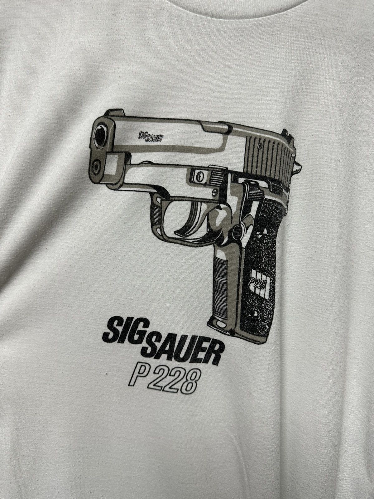 Vintage Vintage 90s Sig Sauer p 228 Rare USA T- Shirts Rap Size US M / EU 48-50 / 2 - 3 Thumbnail