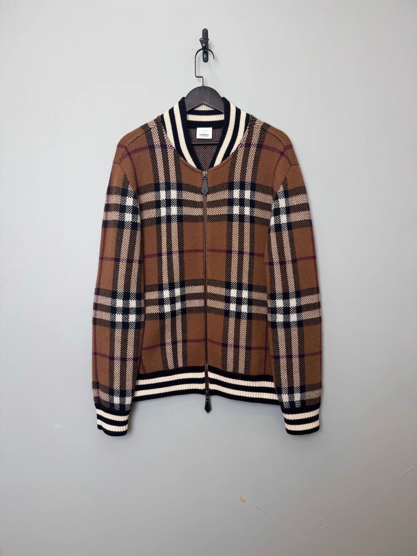Burberry Burberry FW21 Check Cashmere Bomber Jacket K36 Size US L / EU 52-54 / 3 - 1 Thumbnail