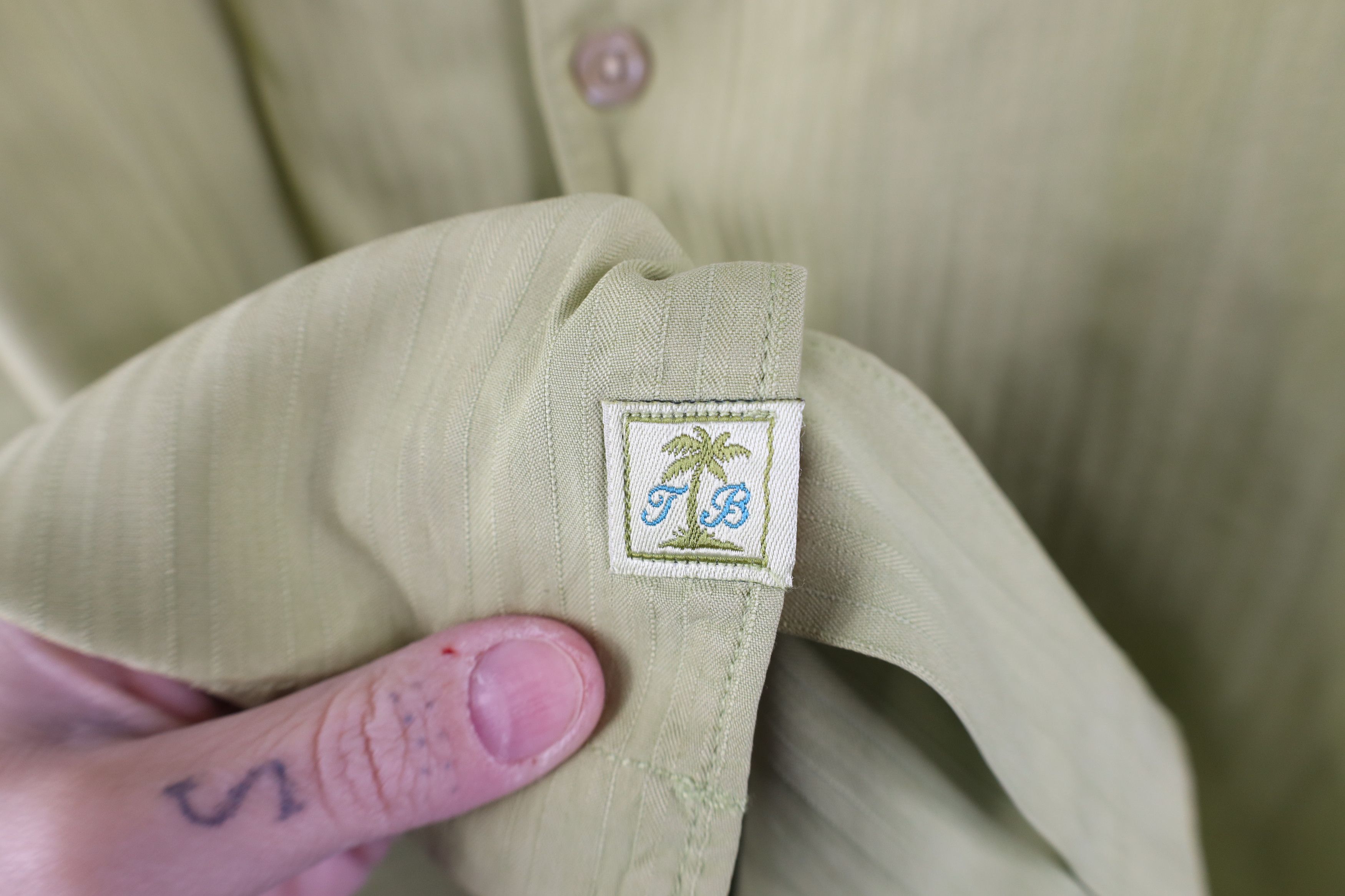 Tommy Bahama Vintage Tommy Bahama Luau Collared Button Shirt Lime Green Size US XL / EU 56 / 4 - 4 Thumbnail