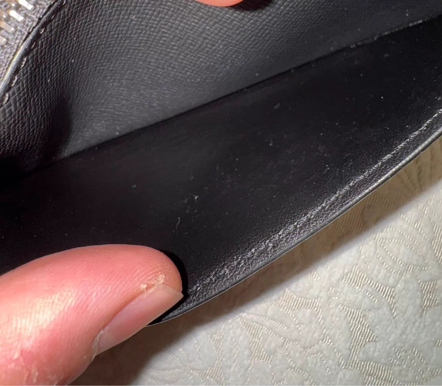 Louis Vuitton LOUIS VUITTON Taïga card wallet black monogram Size ONE SIZE - 4 Thumbnail