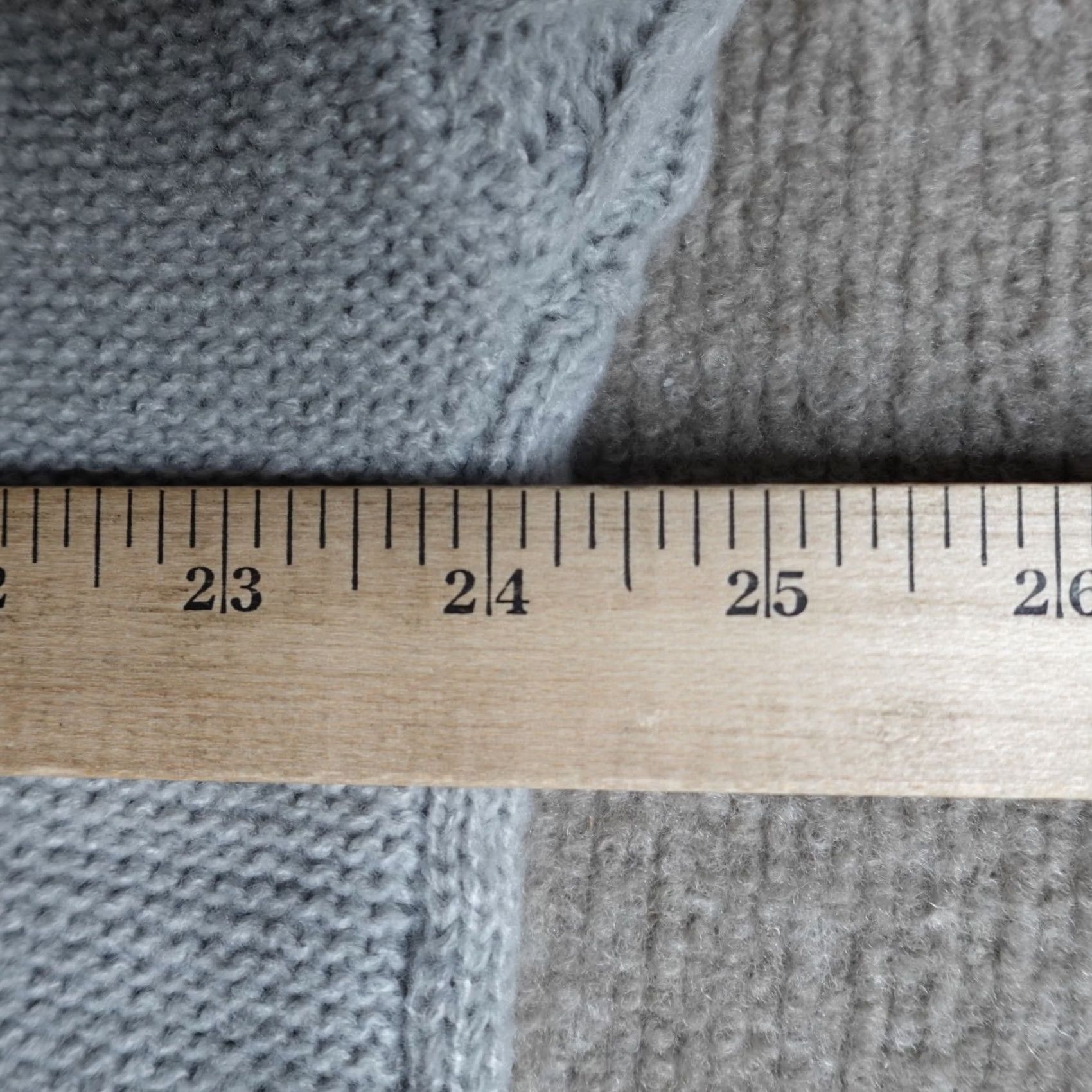 Vintage Taylor Swift Womens Sweater Cardigan M Gray V-Neck Long Sleeve Knit Cable Knit Casual Winter Fall Spring Regular Womens Size M / US 6-8 / IT 42-44 - 4 Thumbnail