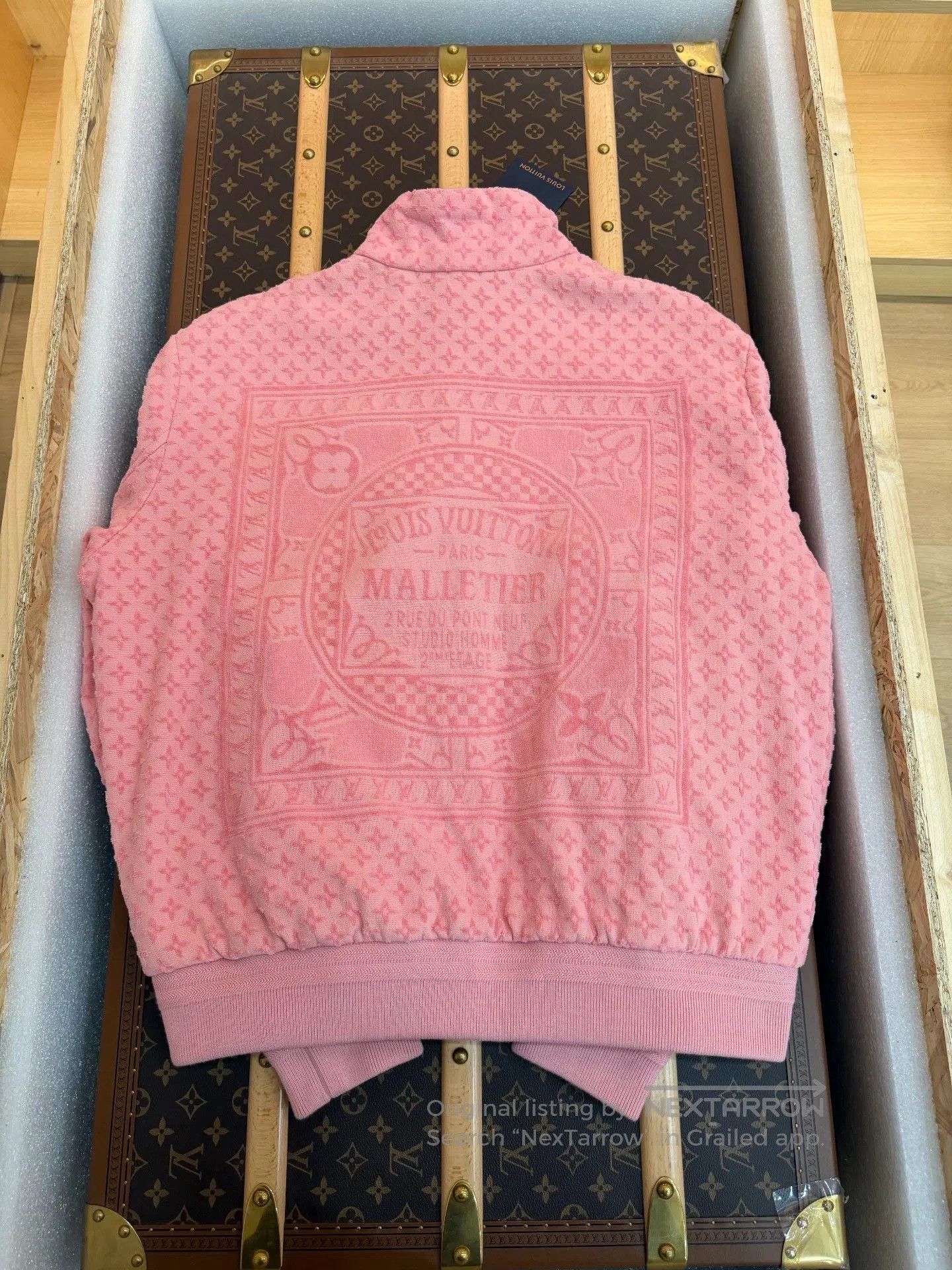 Louis Vuitton Louis Vuitton Pink Flocked Monogram Short Coat. Size XL / US 12-14 / IT 48-50 - 2 Thumbnail